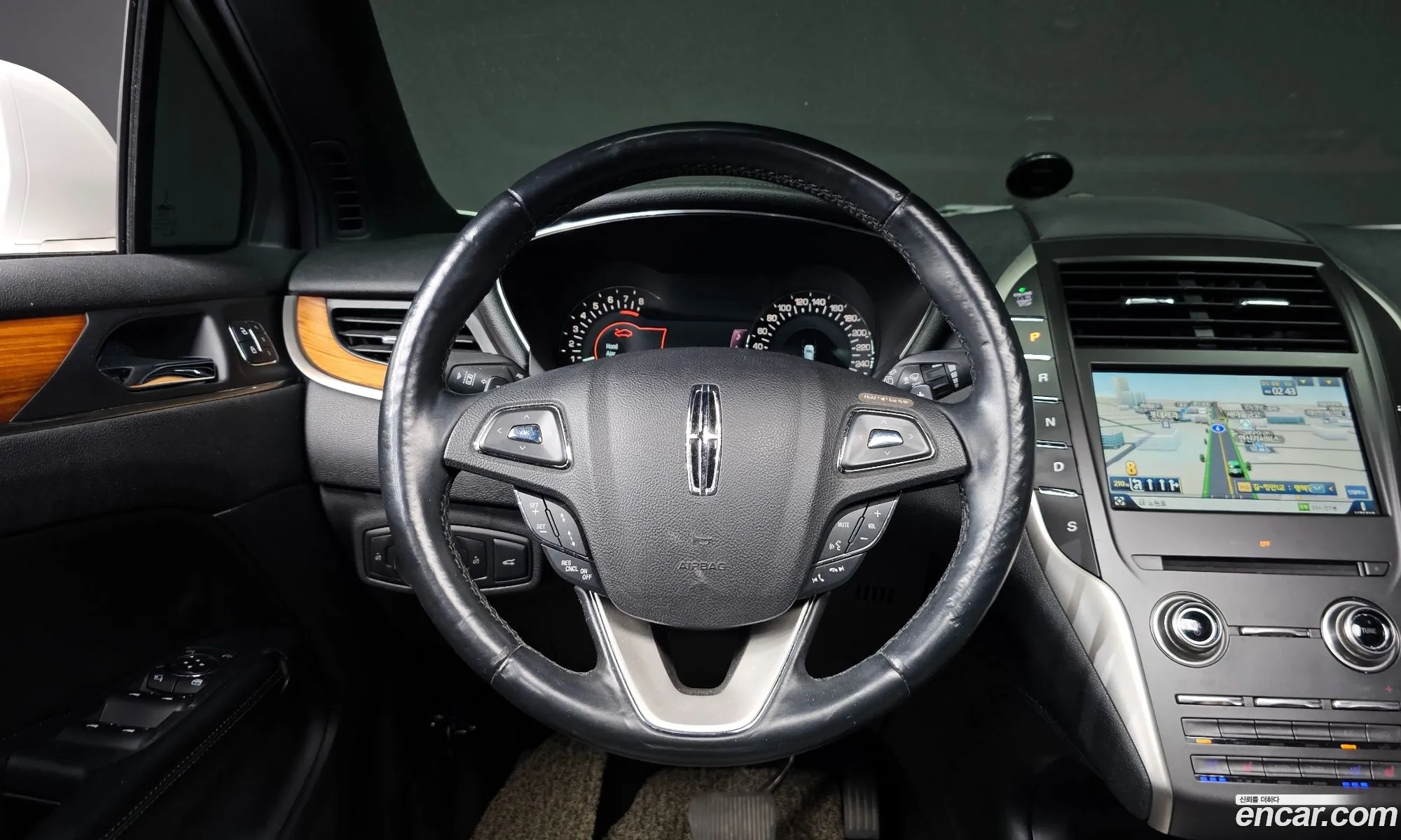 Lincoln MKC 2015 5LMCJ2A98FUJ05964 — 7