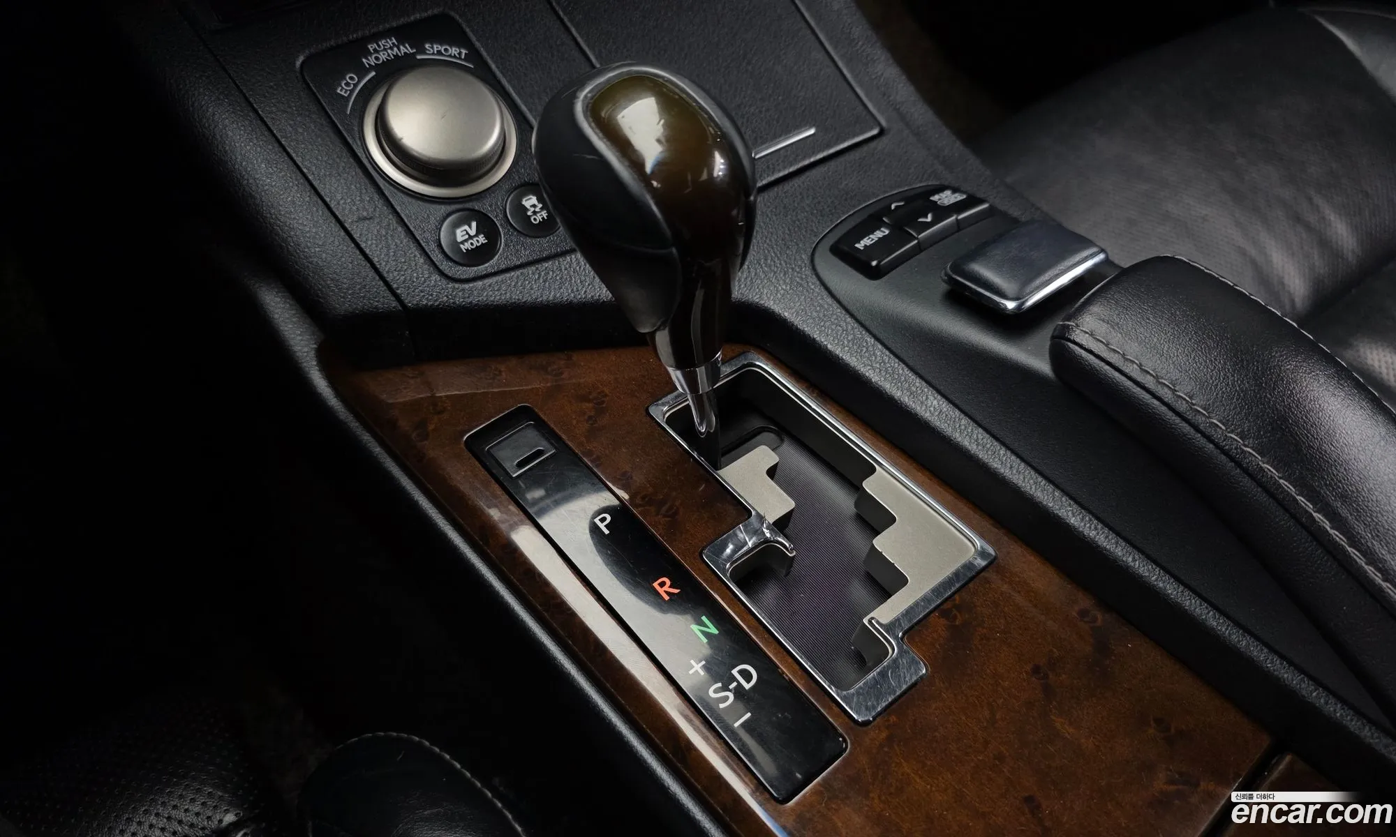 Lexus ES300h 2013 — 14