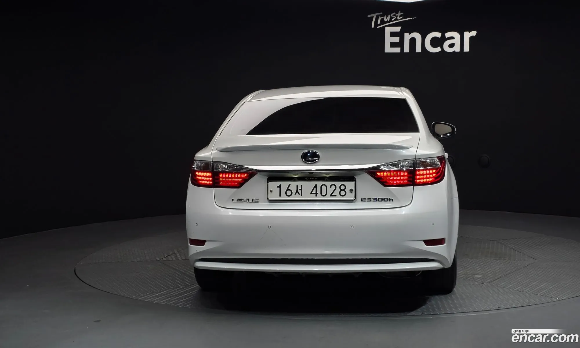 Lexus ES300h 2013 — 19