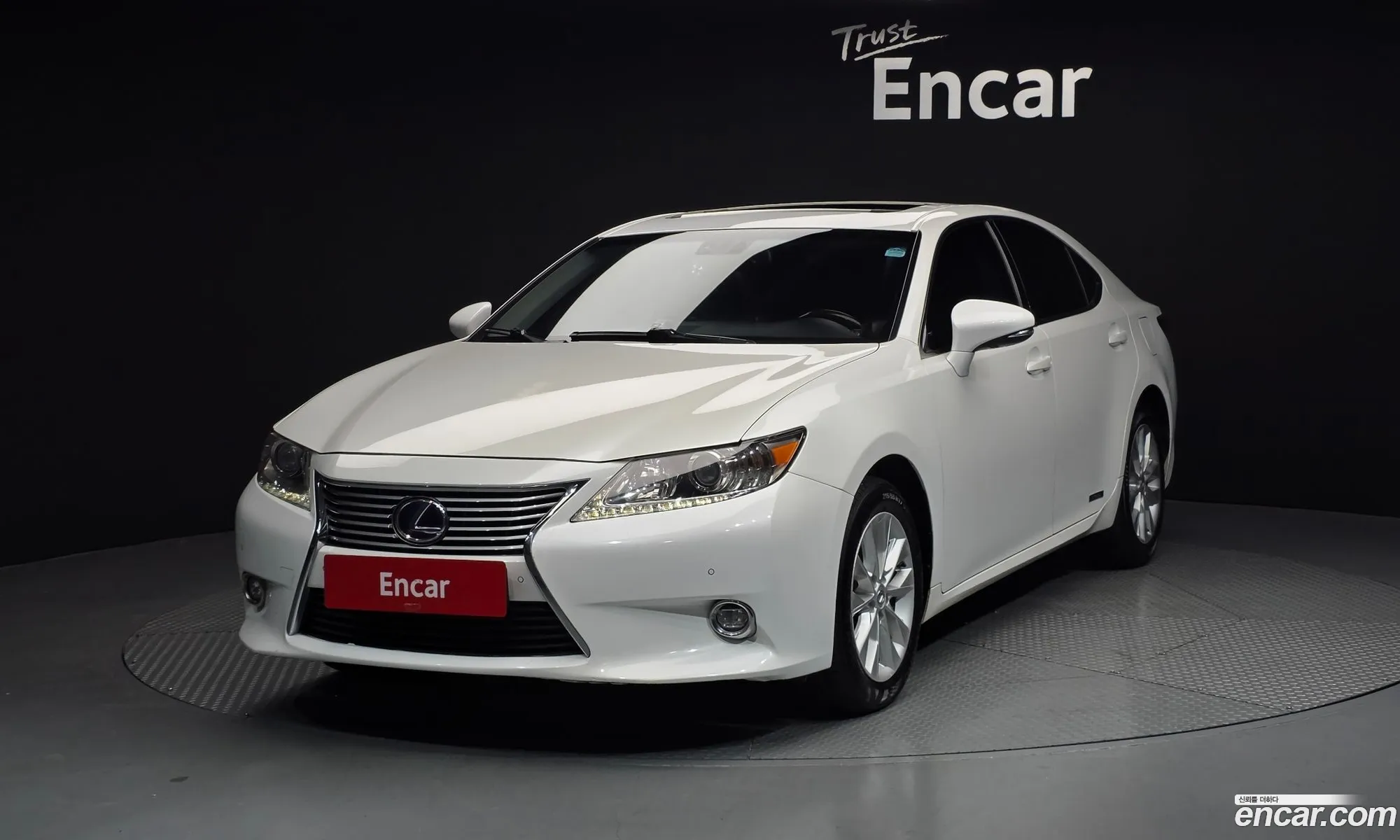 Lexus ES300h 2013 — 13