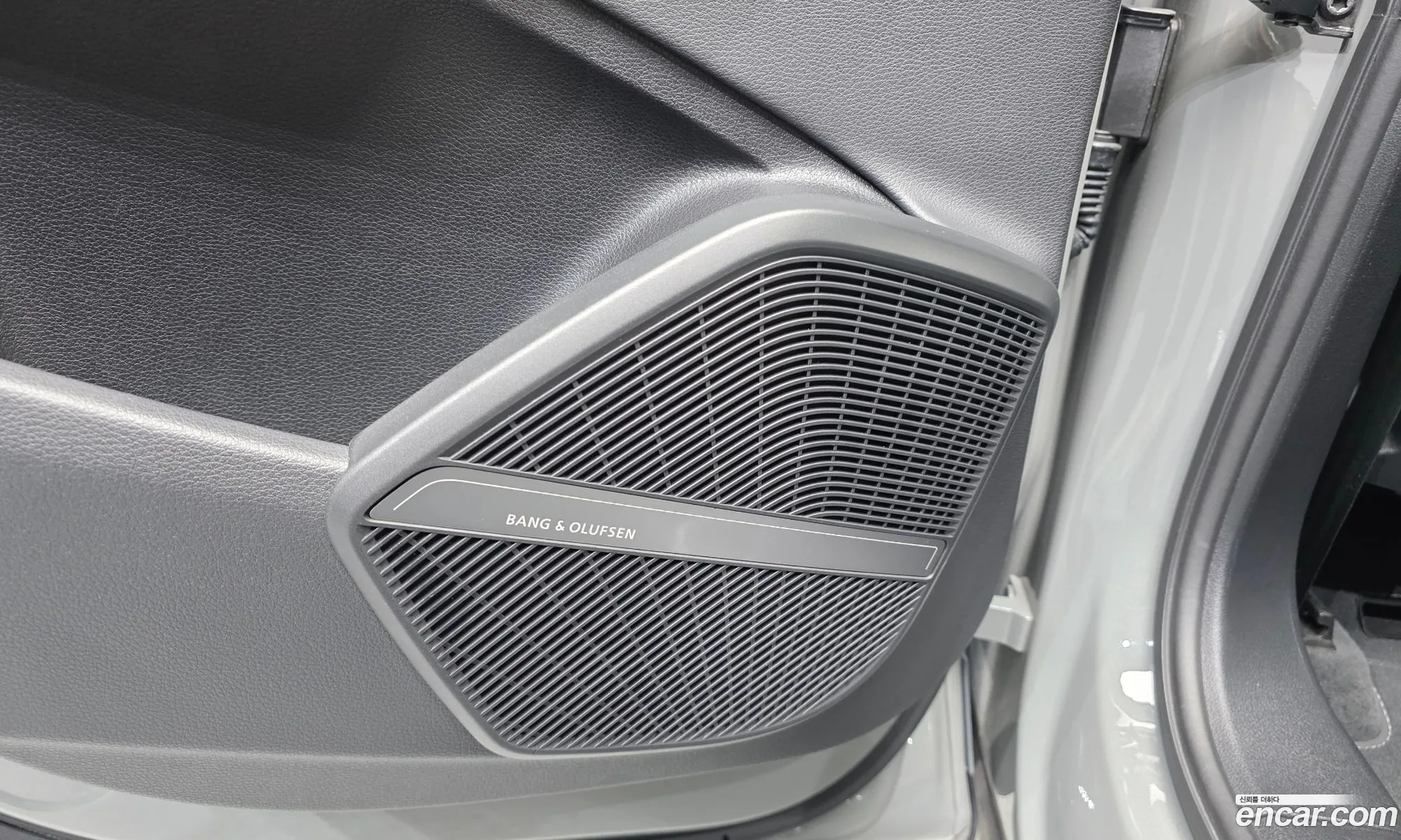 Audi SQ5 2021 WAUZZZFY7M2110047 — 10