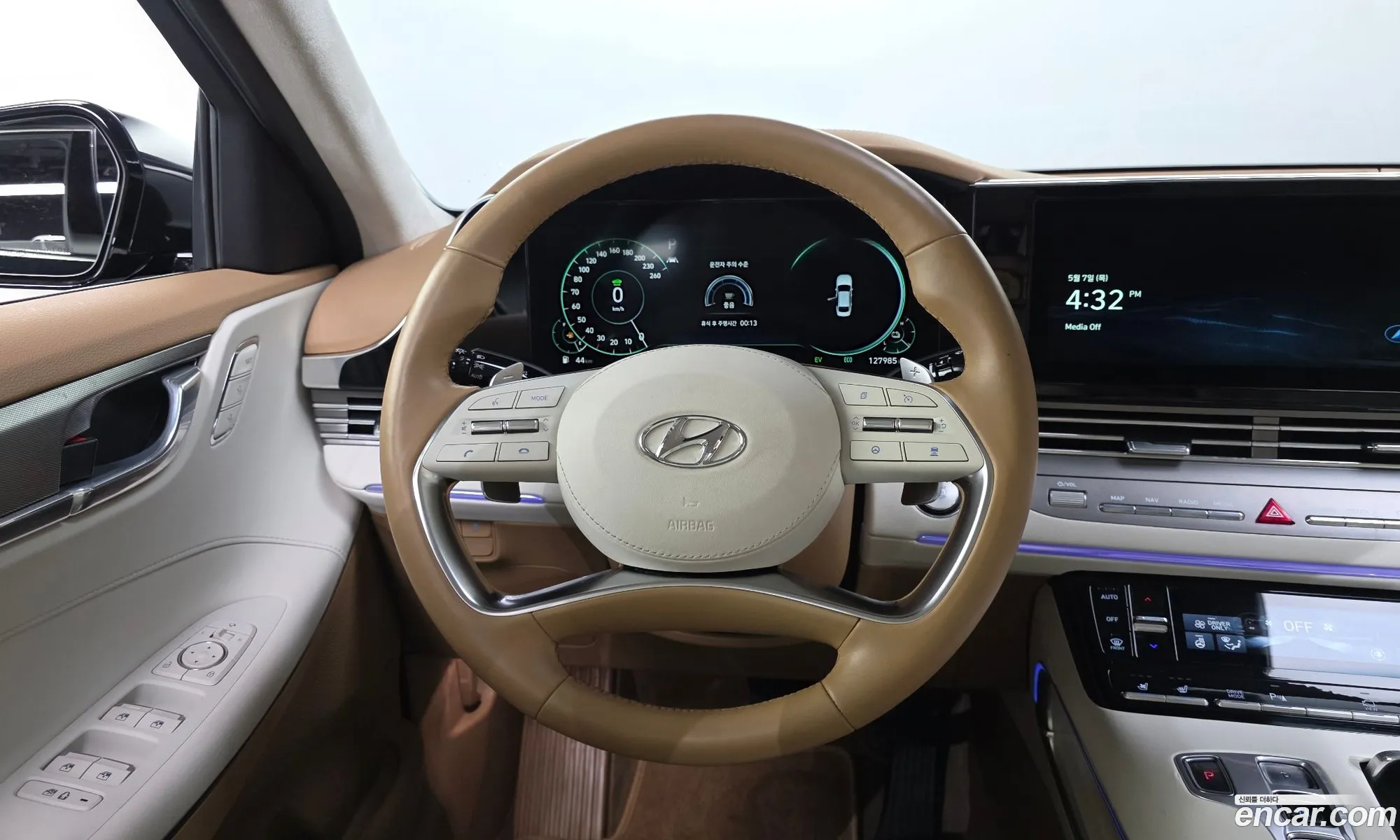 Hyundai Grandeur IG Hybrid 2020 — 15