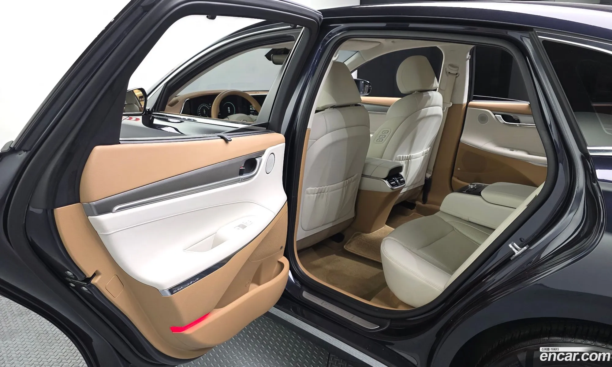 Hyundai Grandeur IG Hybrid 2020 — 33