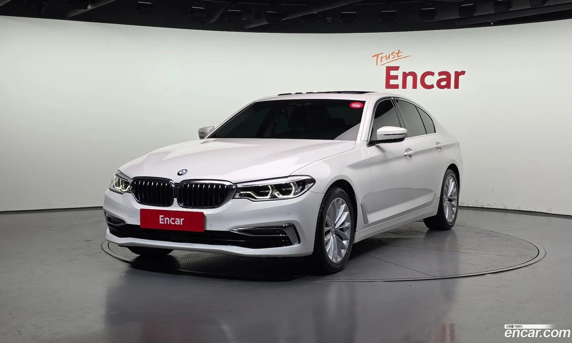 BMW 5 Series 2019 WBAJF3100KBS70742 — 2