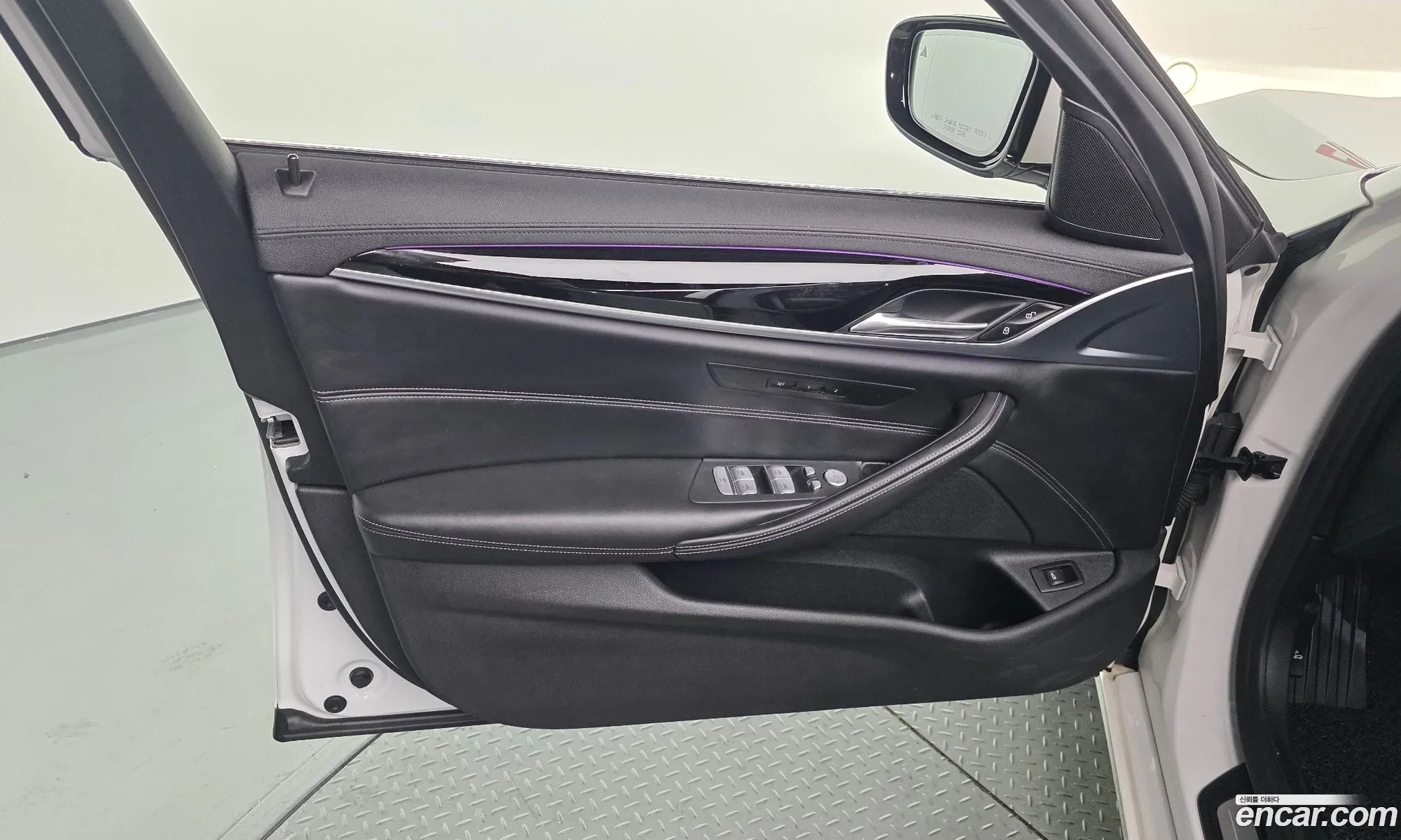 BMW 5 Series 2019 WBAJF3100KBS70742 — 10