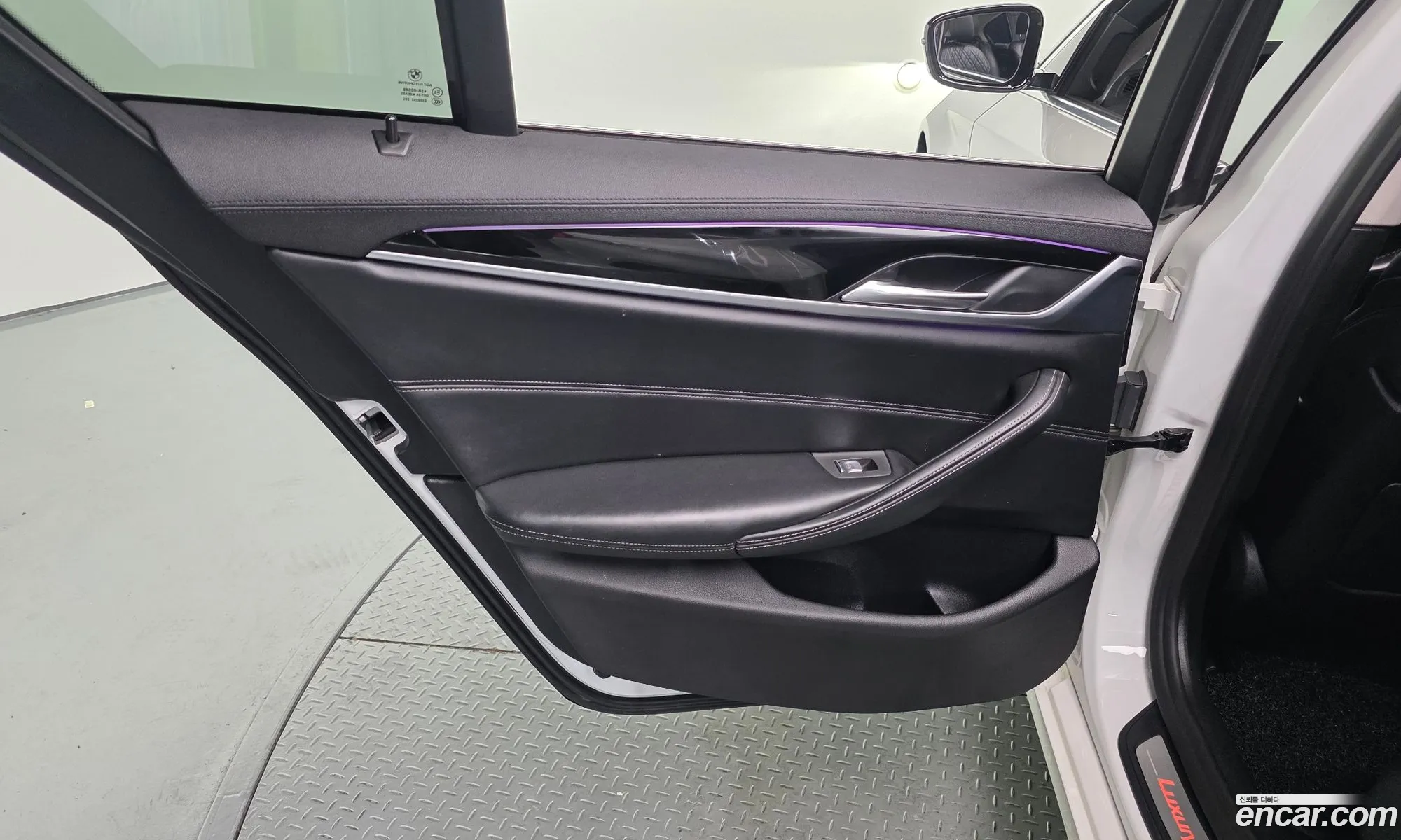 BMW 5 Series 2019 WBAJF3100KBS70742 — 9