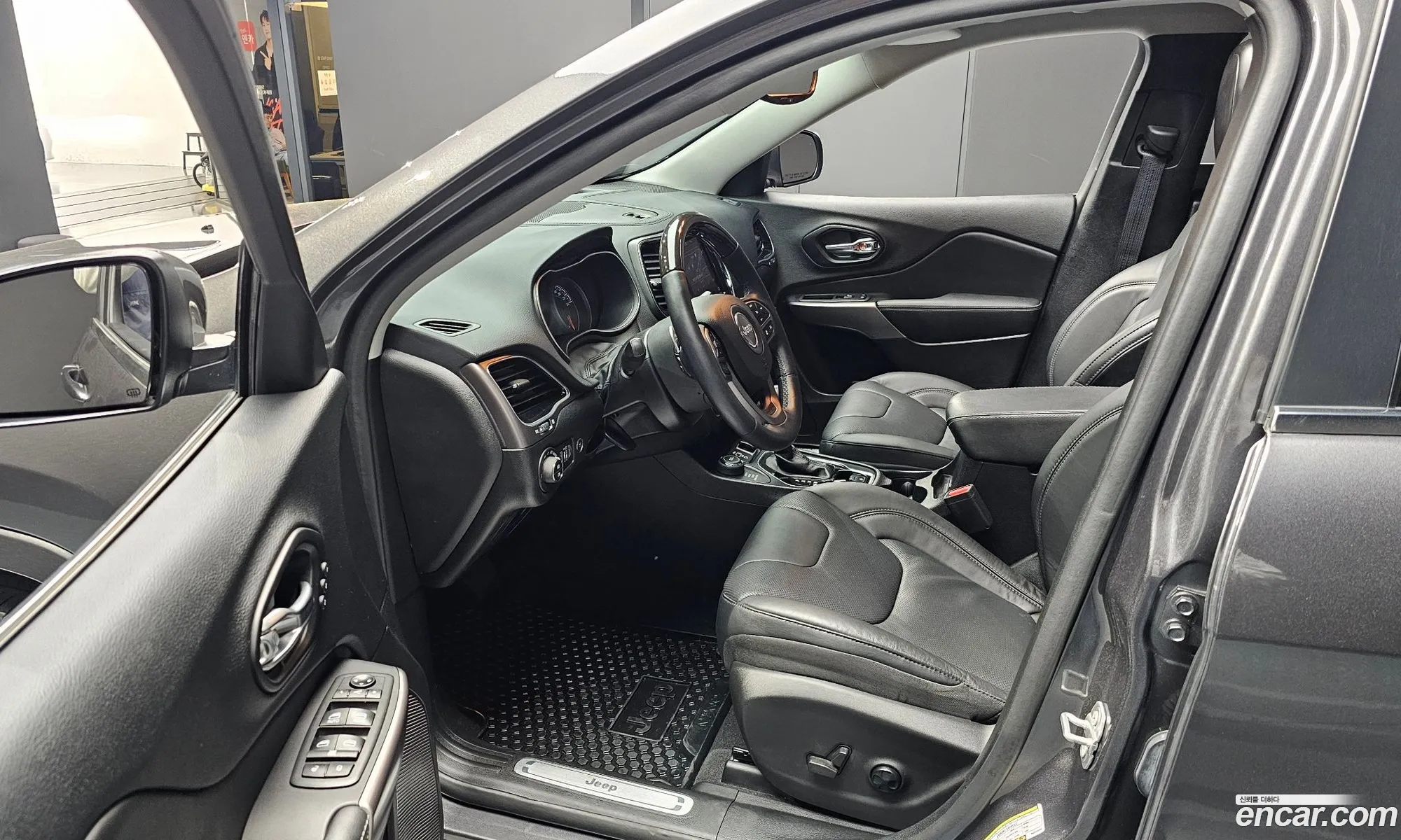 Jeep Cherokee 2021 1C4PJMJX4MD223350 — 2