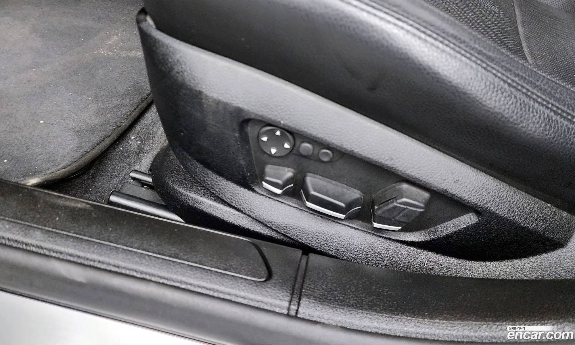 BMW 7 Series 2010 WBAKB8101AC343039 — 24