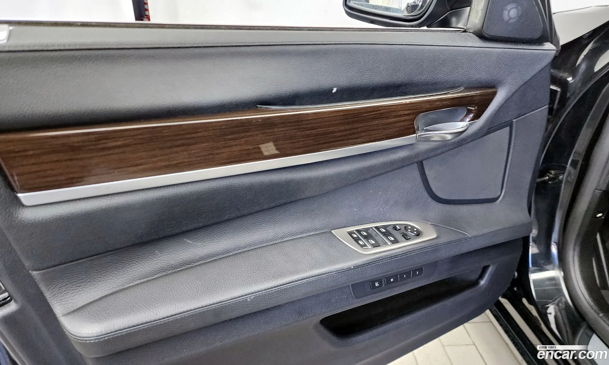 BMW 7 Series 2010 WBAKB8101AC343039 — 16