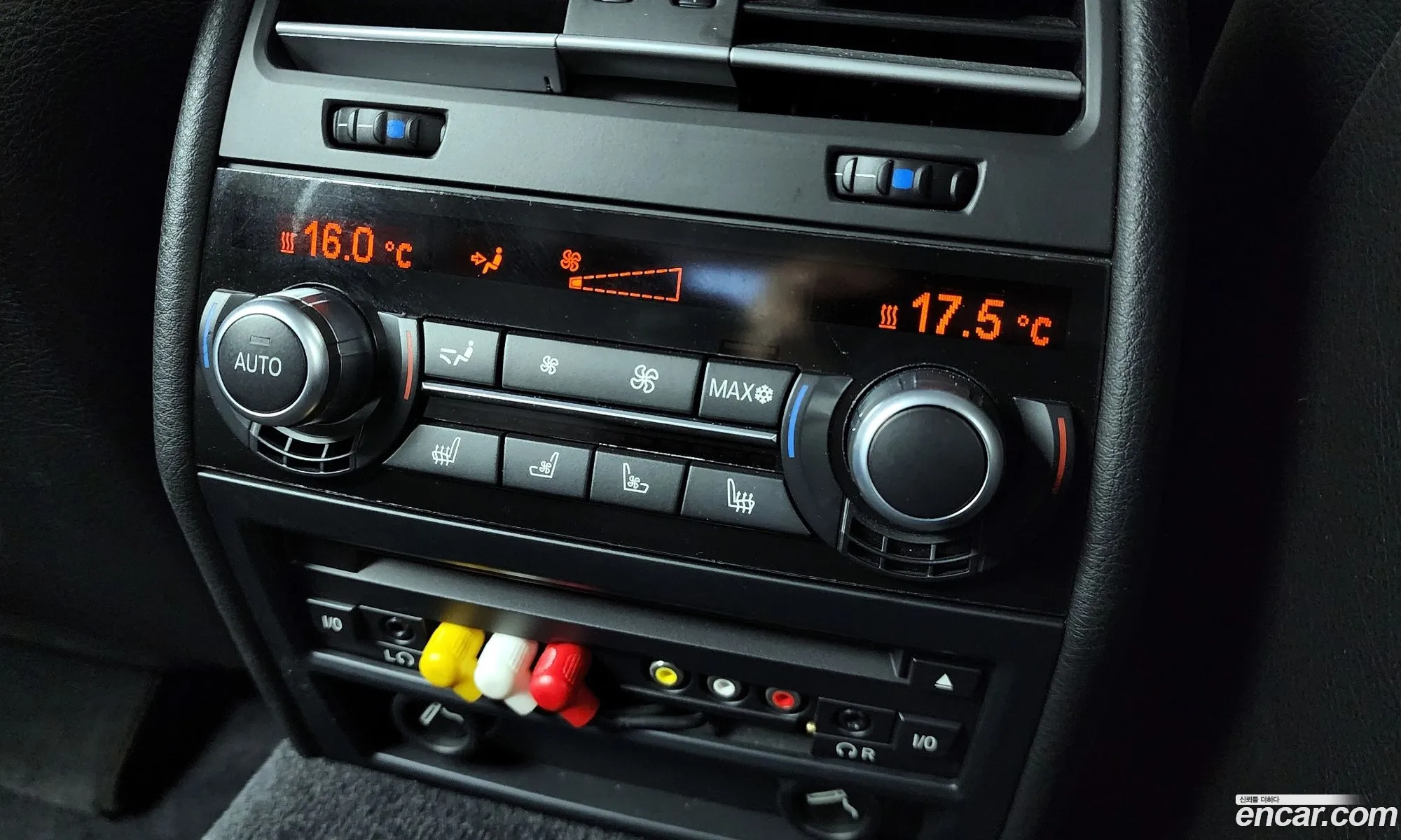 BMW 7 Series 2010 WBAKB8101AC343039 — 23