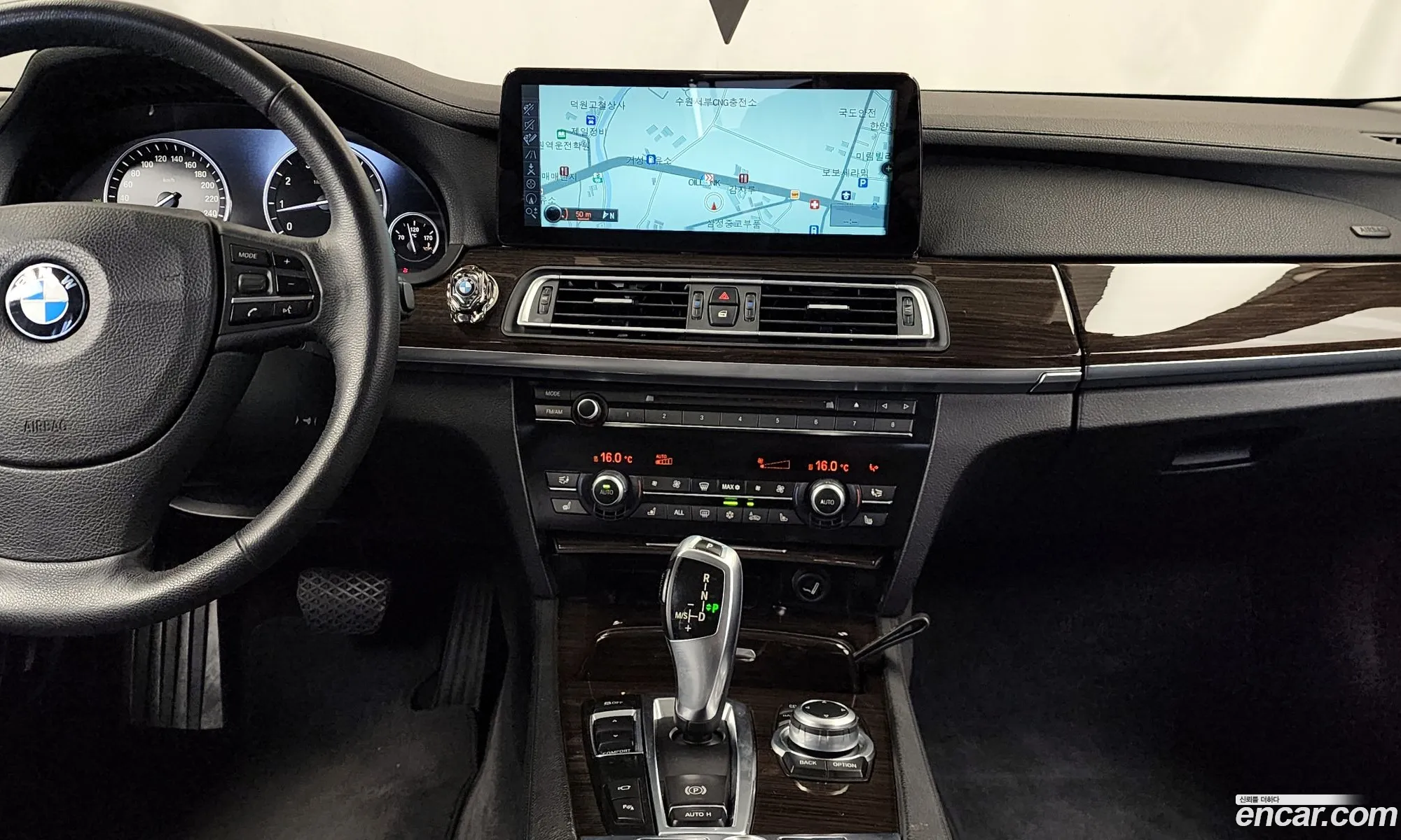 BMW 7 Series 2010 WBAKB8101AC343039 — 35