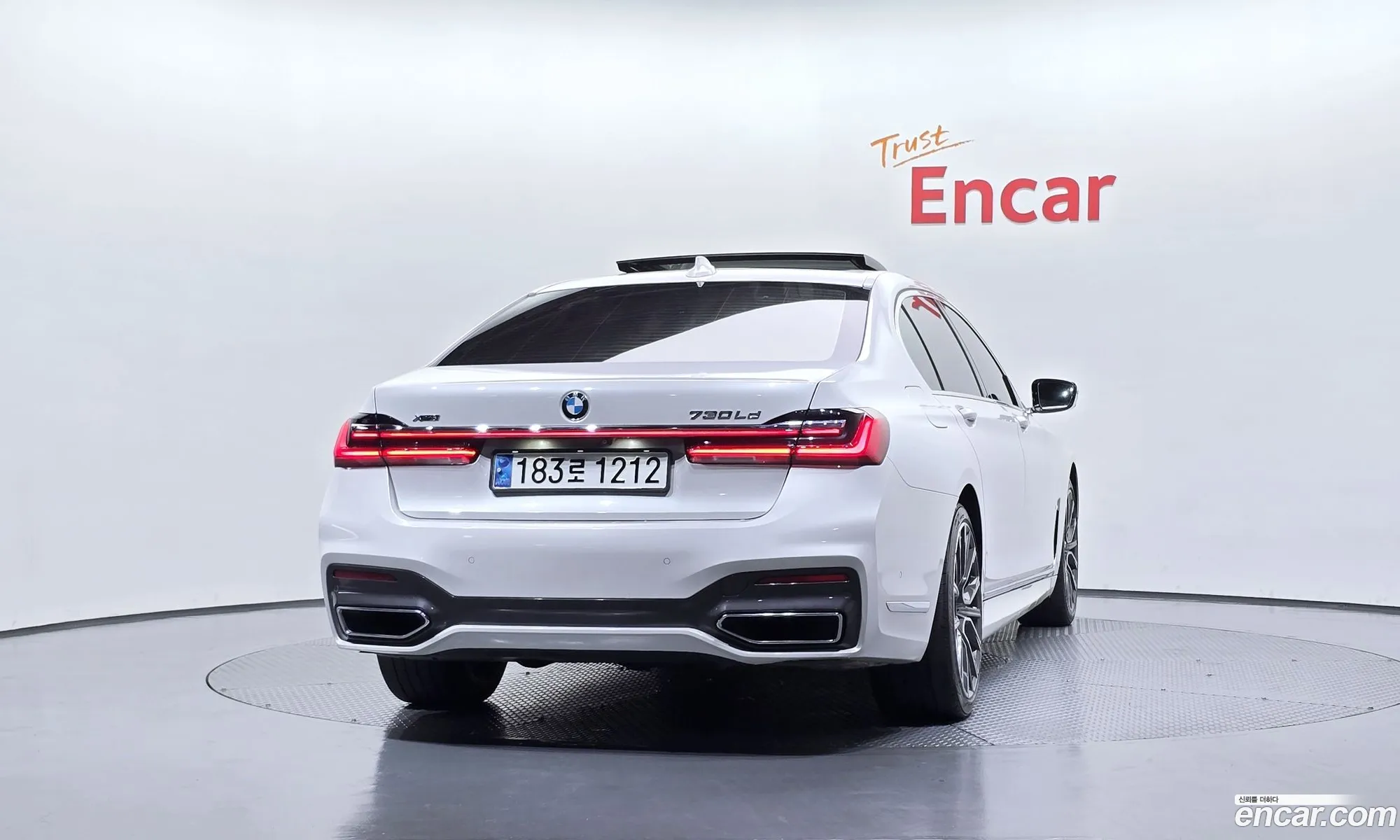 BMW 7 Series 2019 WBA7V4105LCD25560 — 26