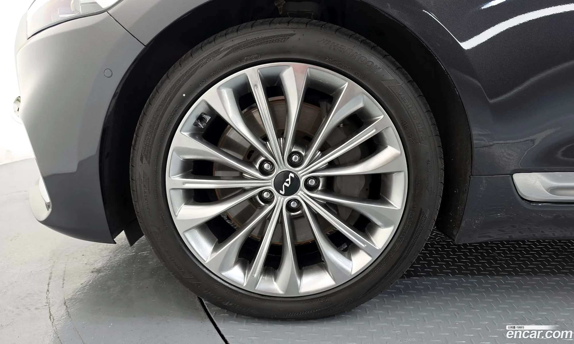 Kia K9 2024 — 37