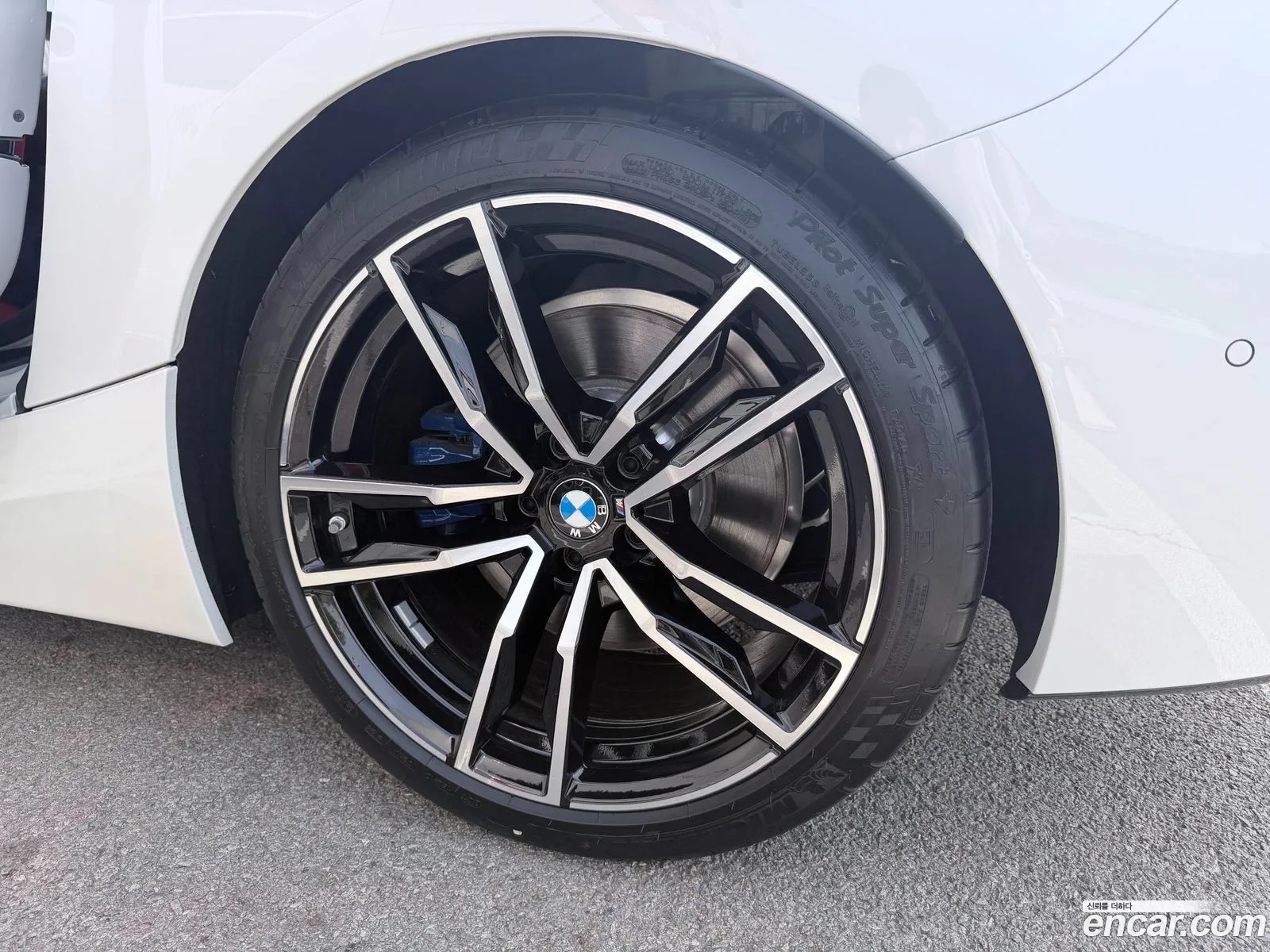 BMW Z4 2026 — 3