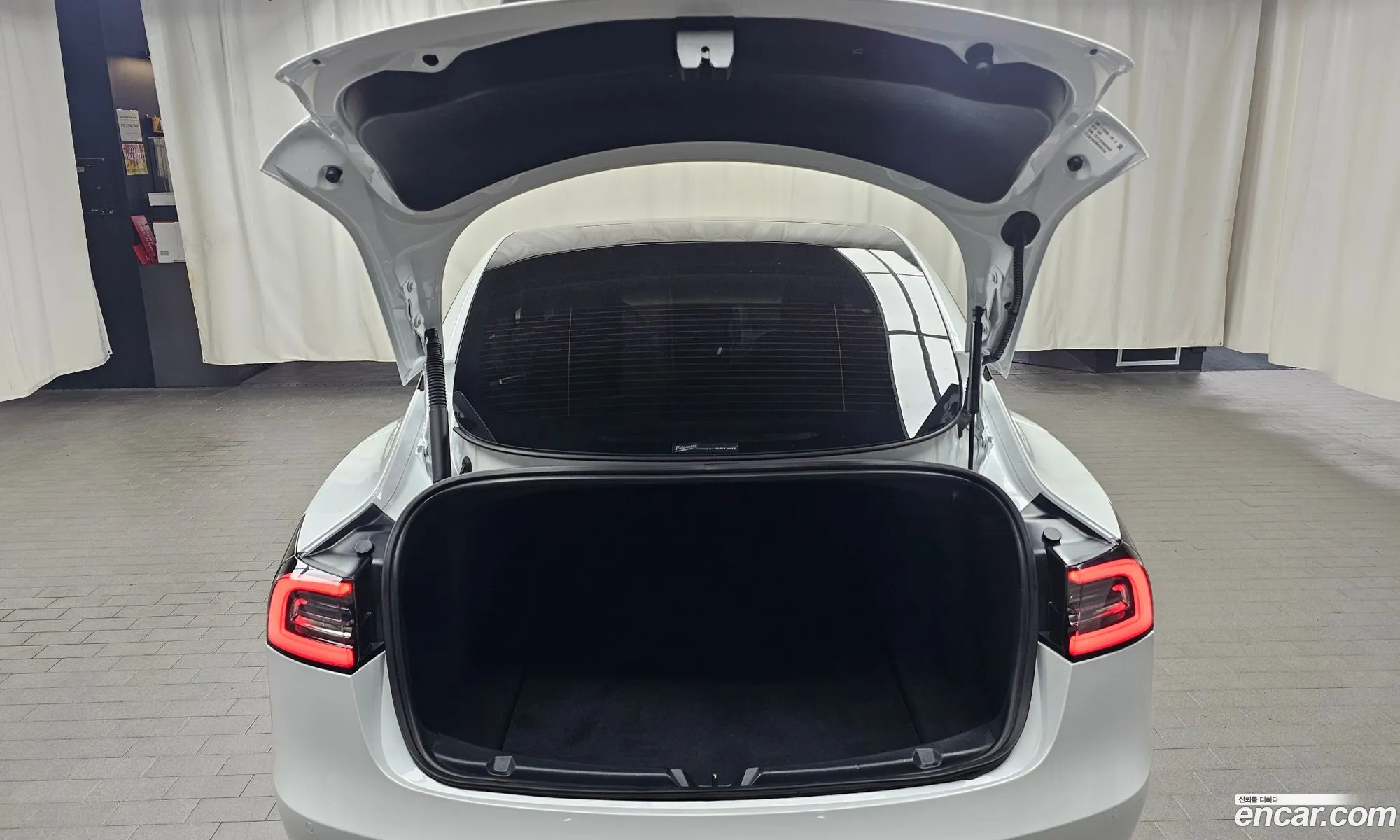 Tesla Model 3 2021 5YJ3E1EAXMF889760 — 11