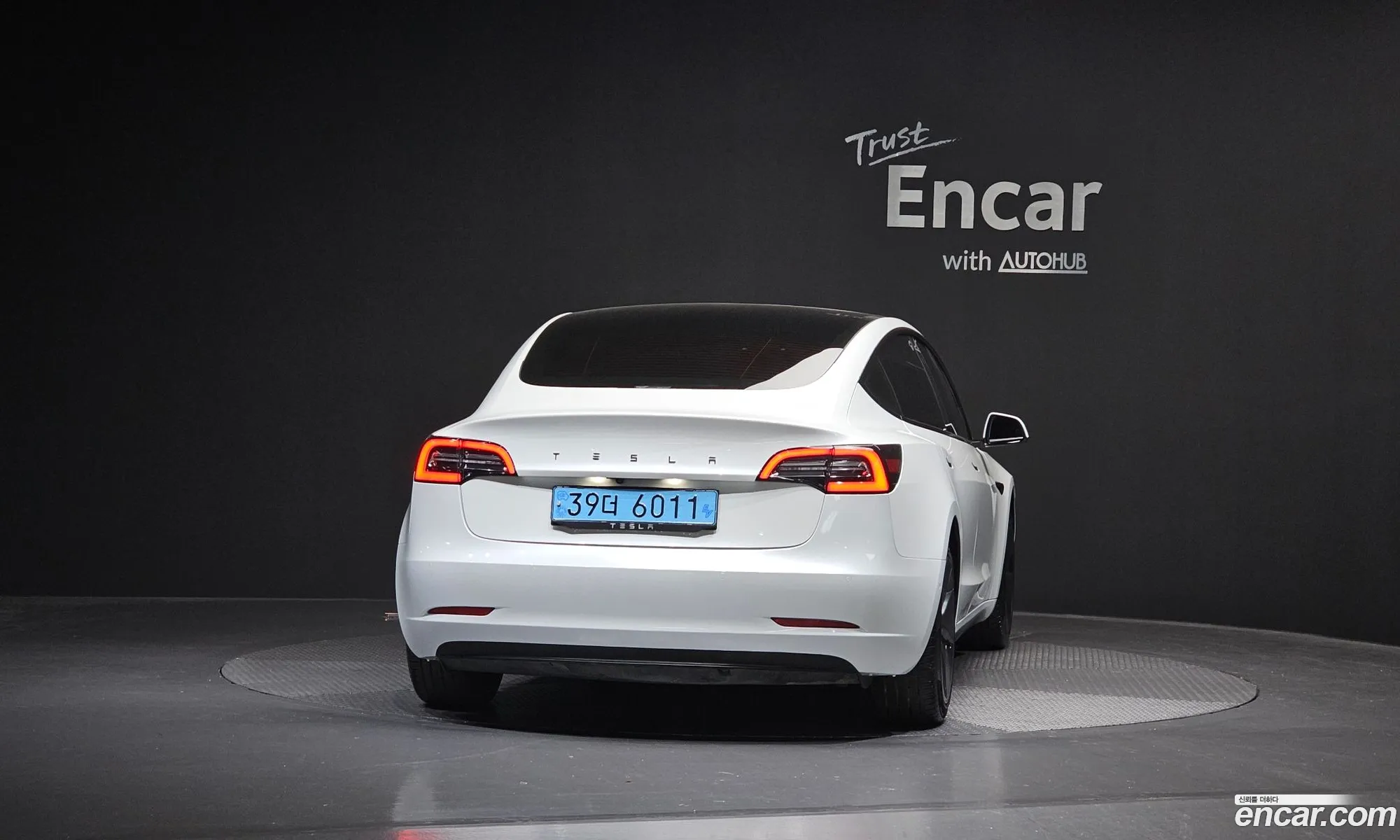 Tesla Model 3 2021 5YJ3E1EAXMF889760 — 18