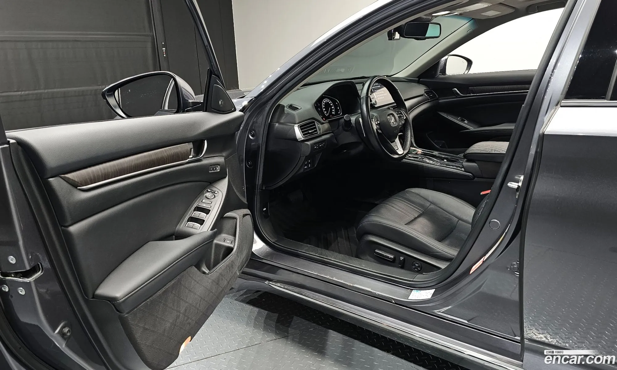 Honda Accord 10th Gen 2021 — 17