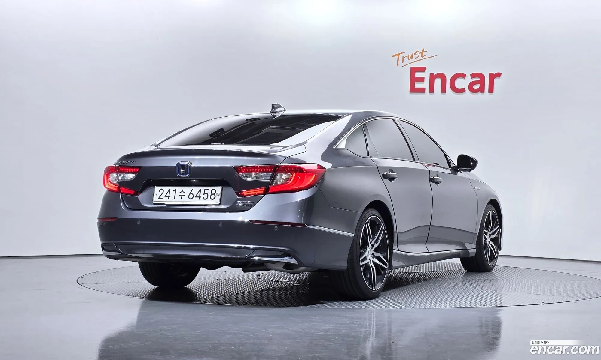 Honda Accord 10th Gen 2021 — 12