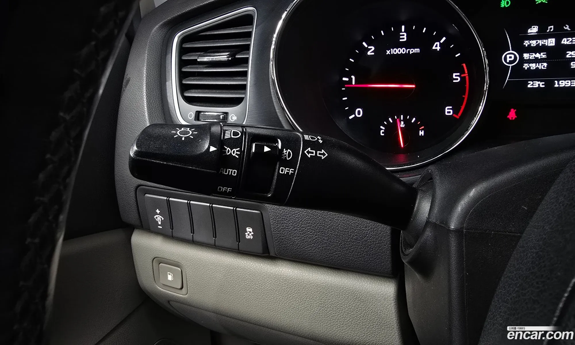 Kia Carnival 2017 — 19