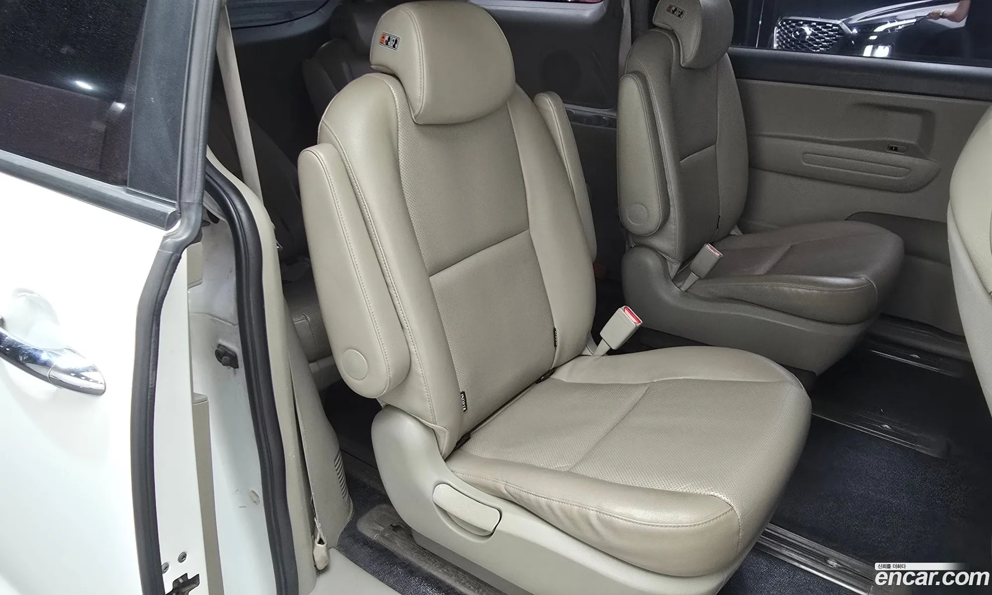 Kia Carnival 2017 — 9