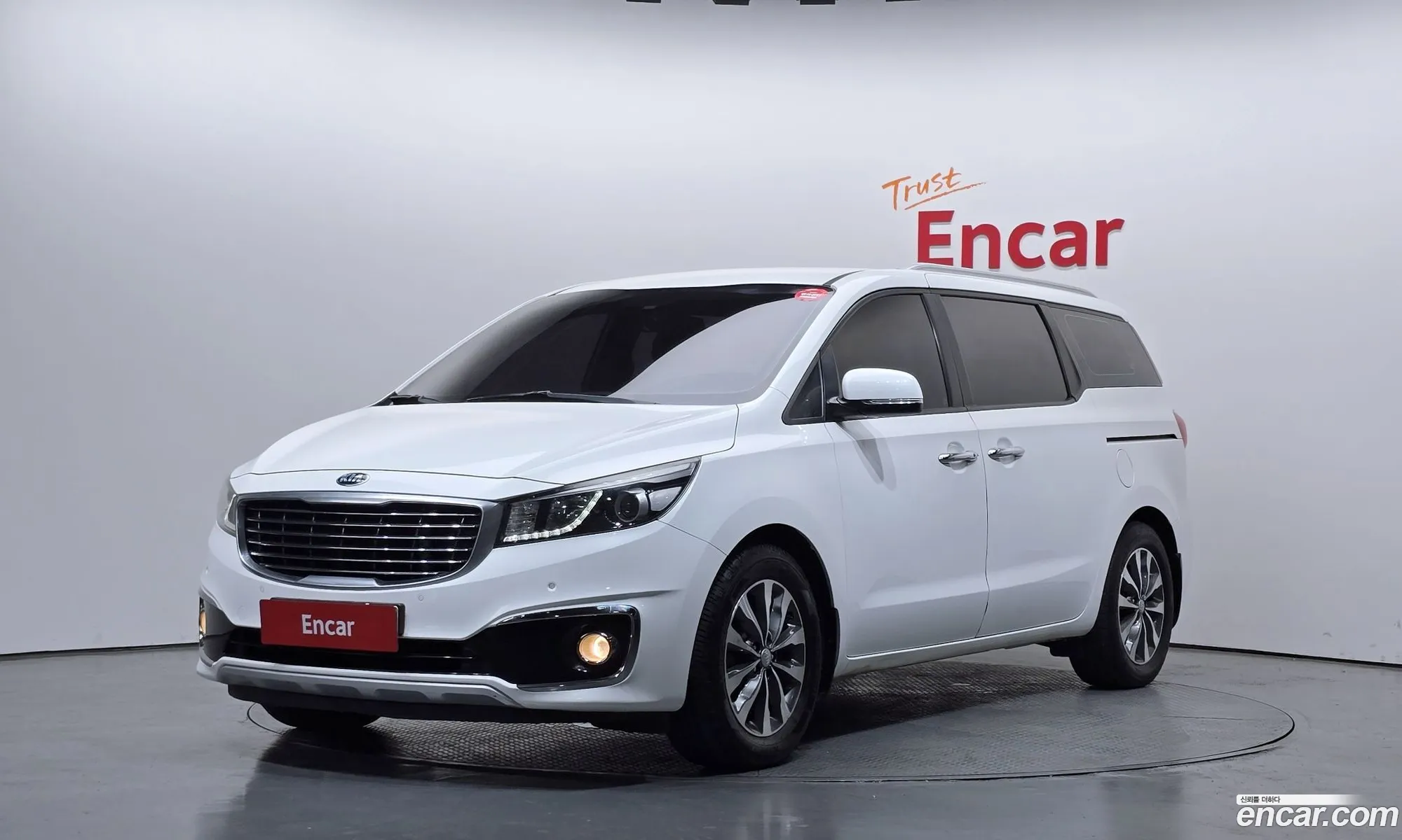Kia Carnival 2017 — 17