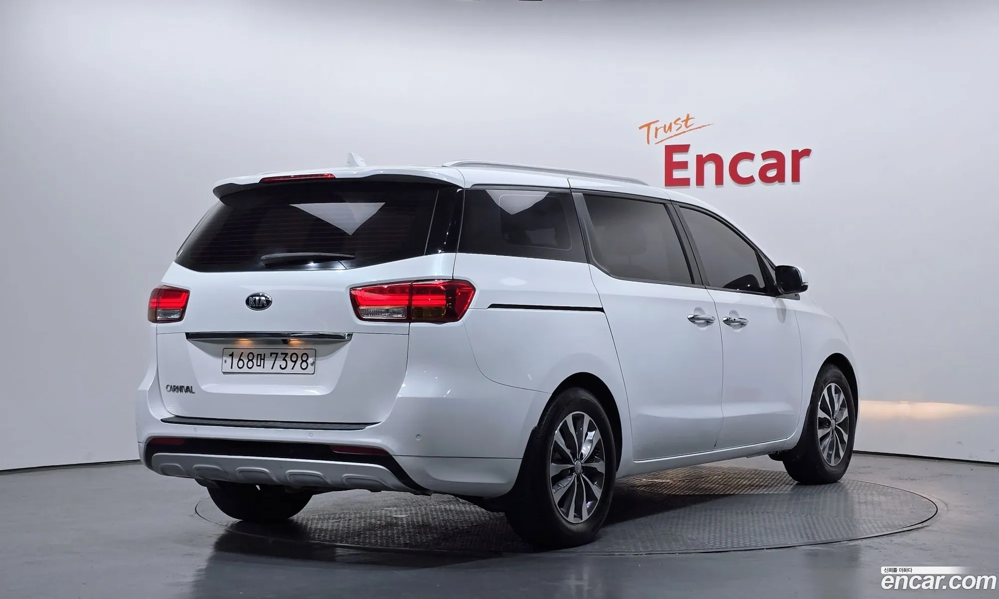 Kia Carnival 2017 — 20