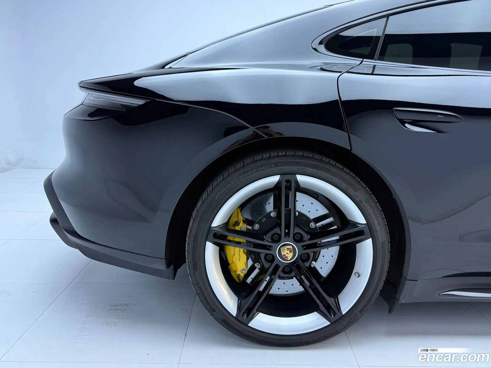 Porsche Taycan 2021 — 10