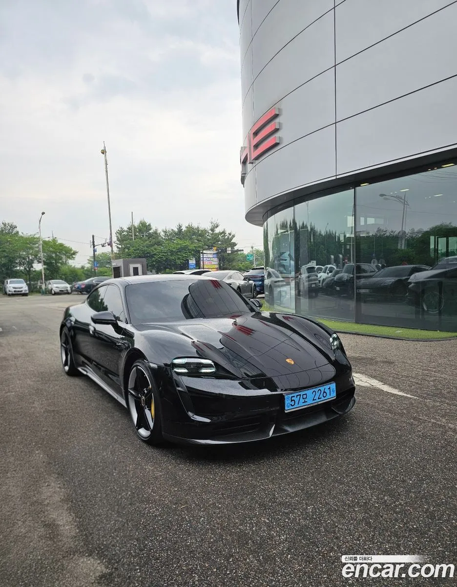 Porsche Taycan 2021 — 8