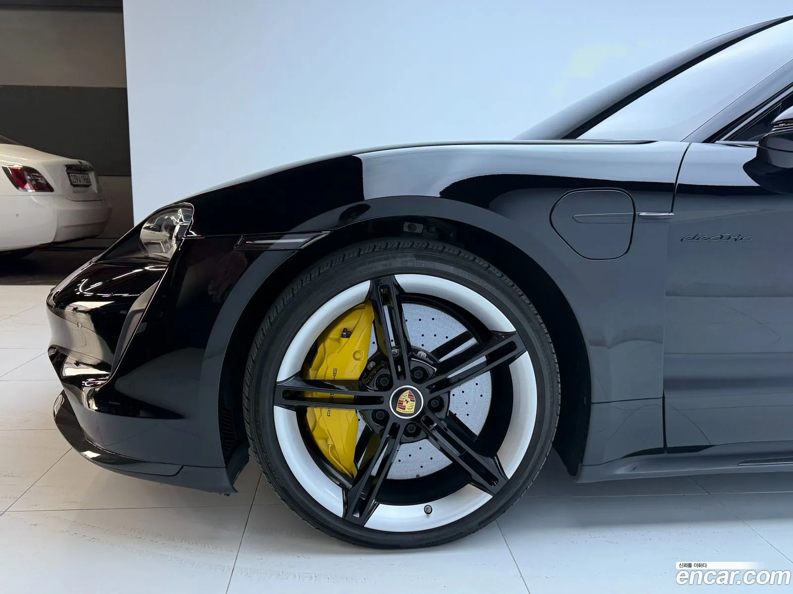 Porsche Taycan 2021 — 17