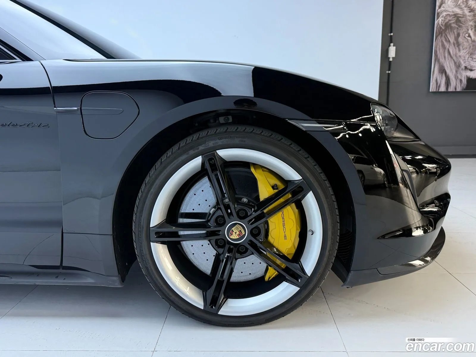 Porsche Taycan 2021 — 12
