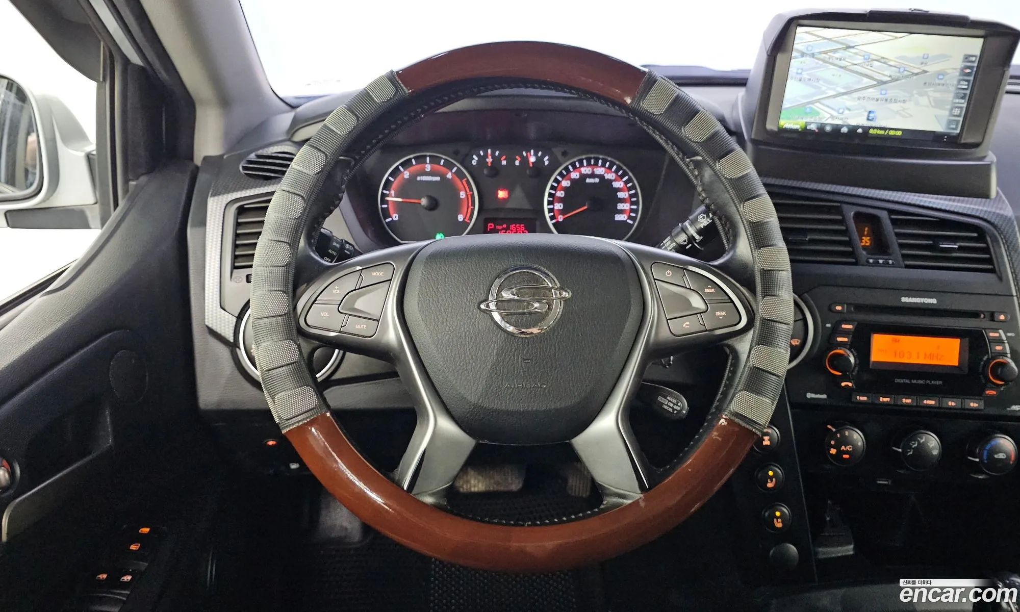 KG Mobility (SsangYong) Korando Sports 2015 — 11