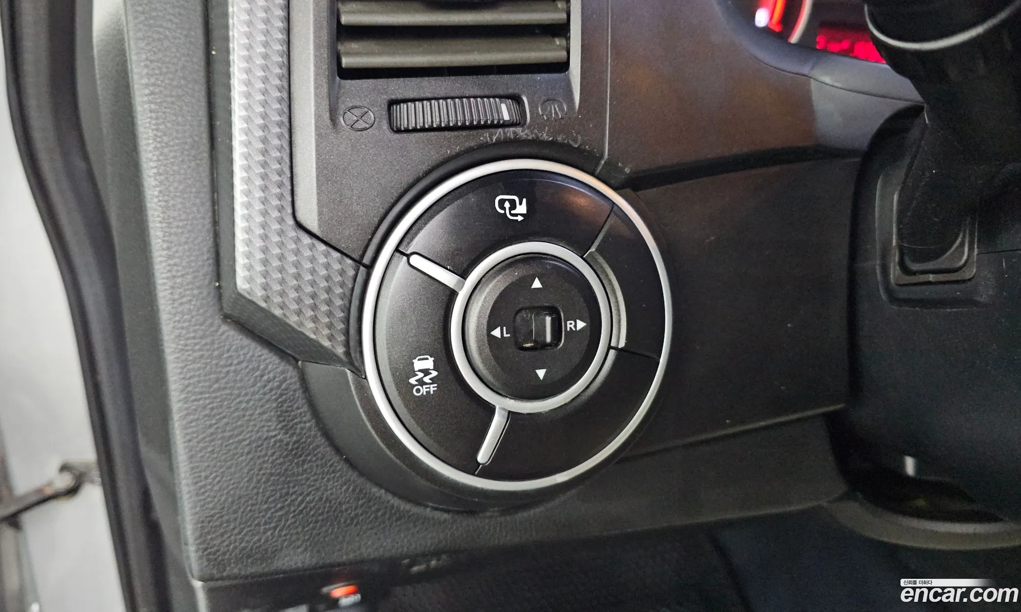 KG Mobility (SsangYong) Korando Sports 2015 — 32