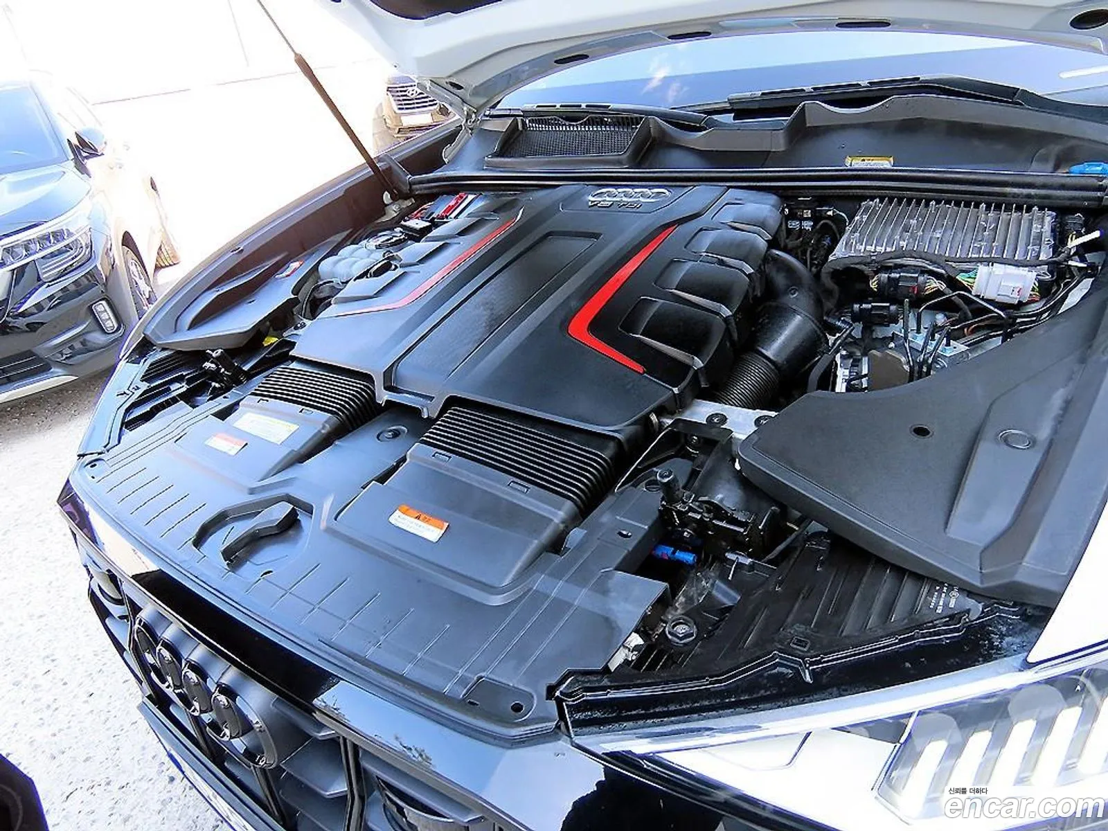 Audi SQ8 2020 — 11