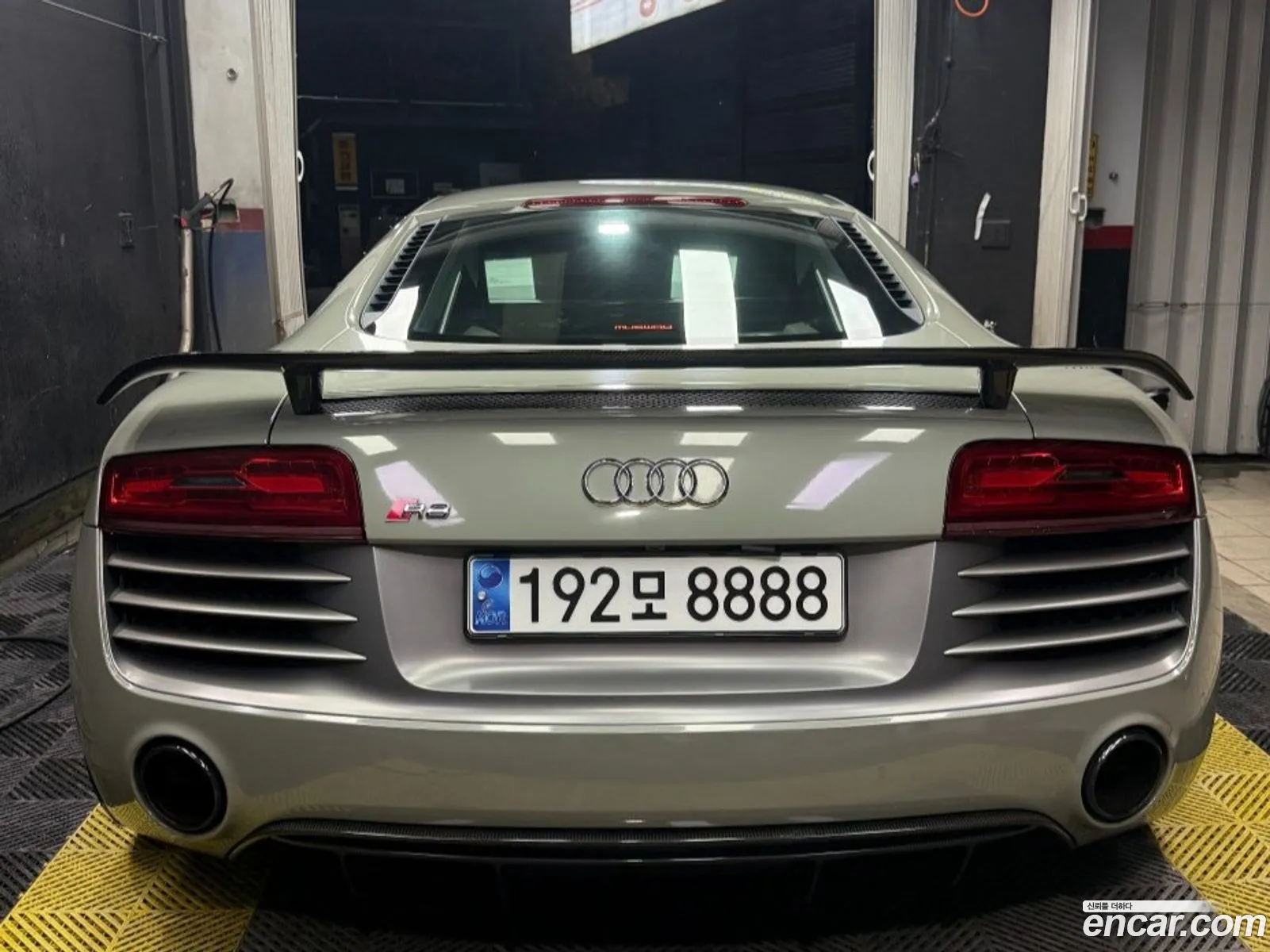 Audi R8 2014 — 2