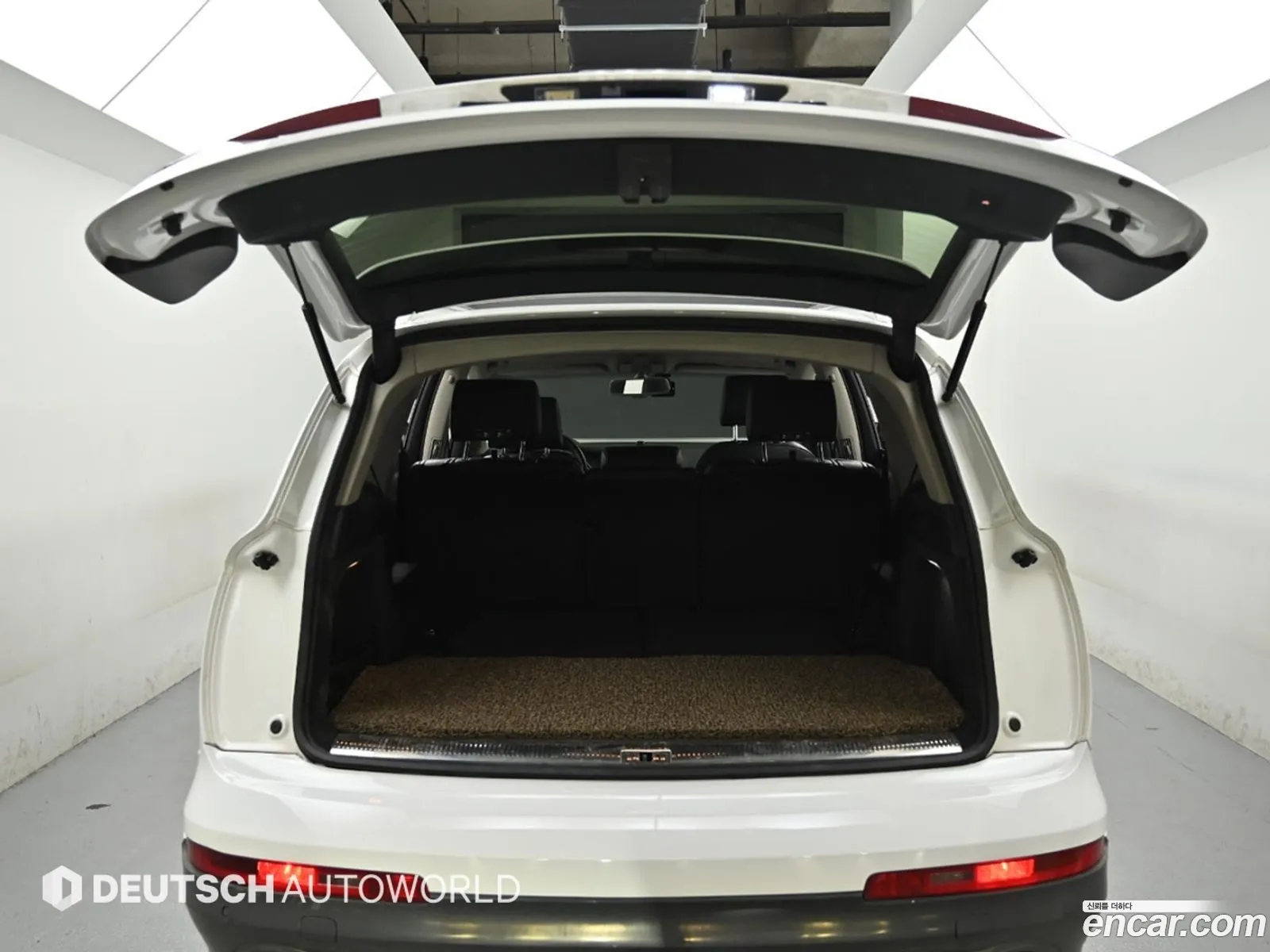Audi Q7 2011 — 2