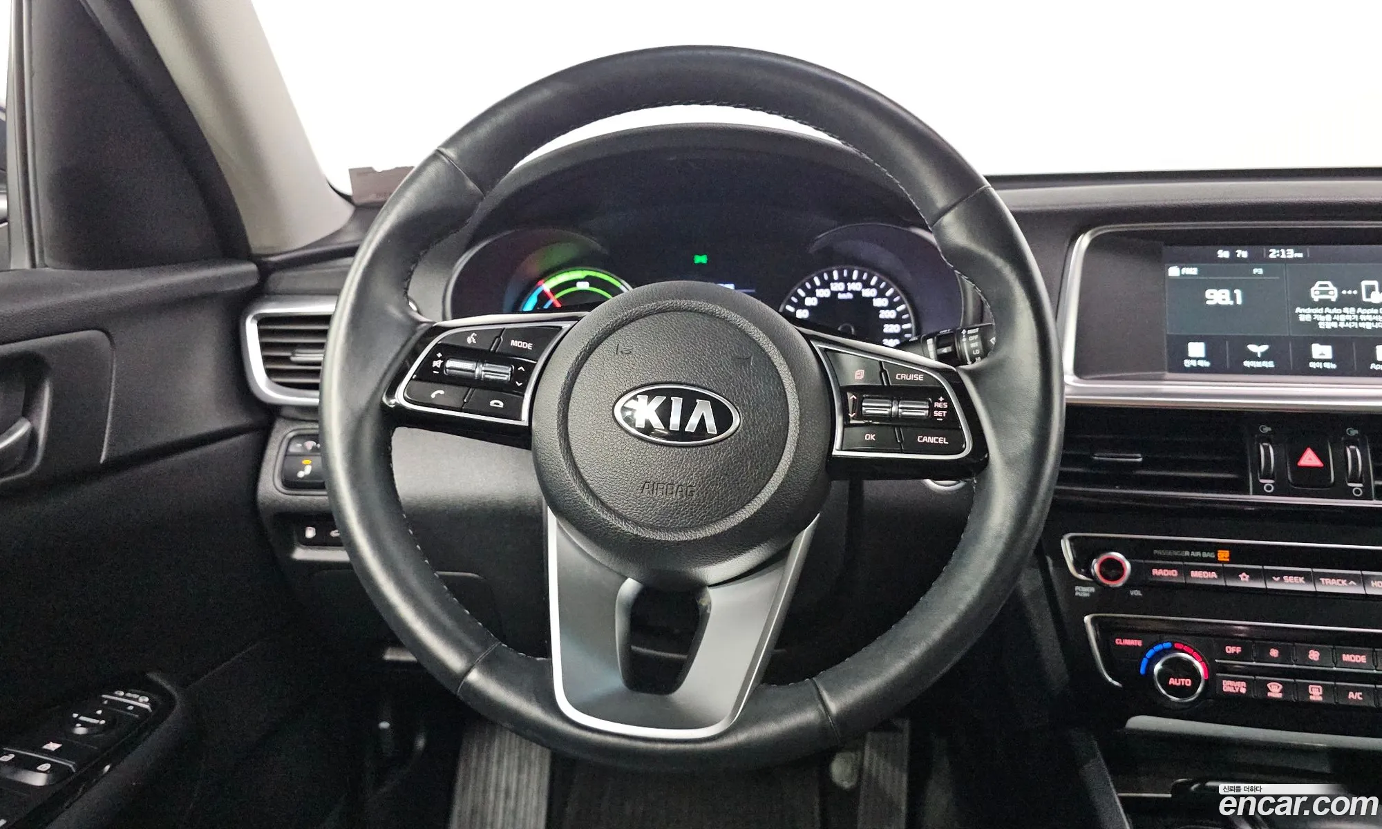 Kia K5 Hybrid 2019 — 10
