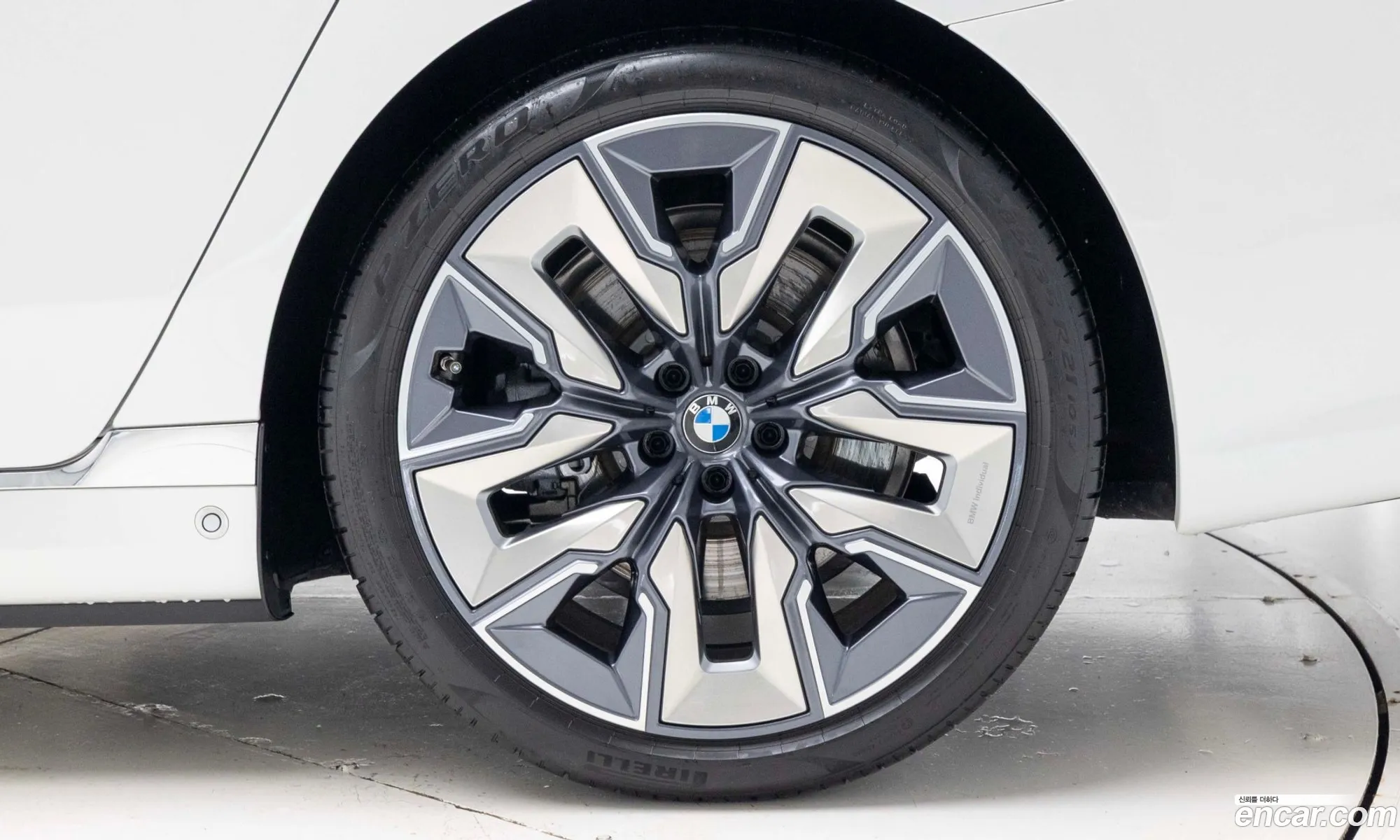 BMW 7 Series 2025 — 7