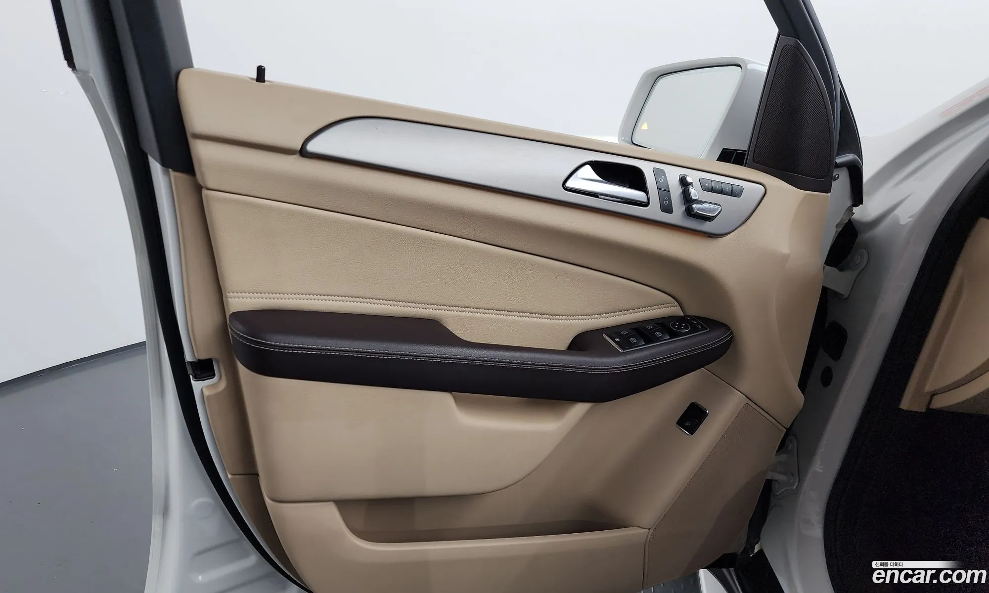 Mercedes-Benz GLE-Class W166 2018 — 16