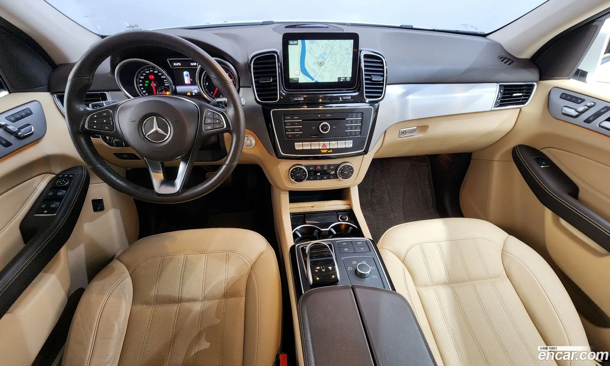 Mercedes-Benz GLE-Class W166 2018 — 31