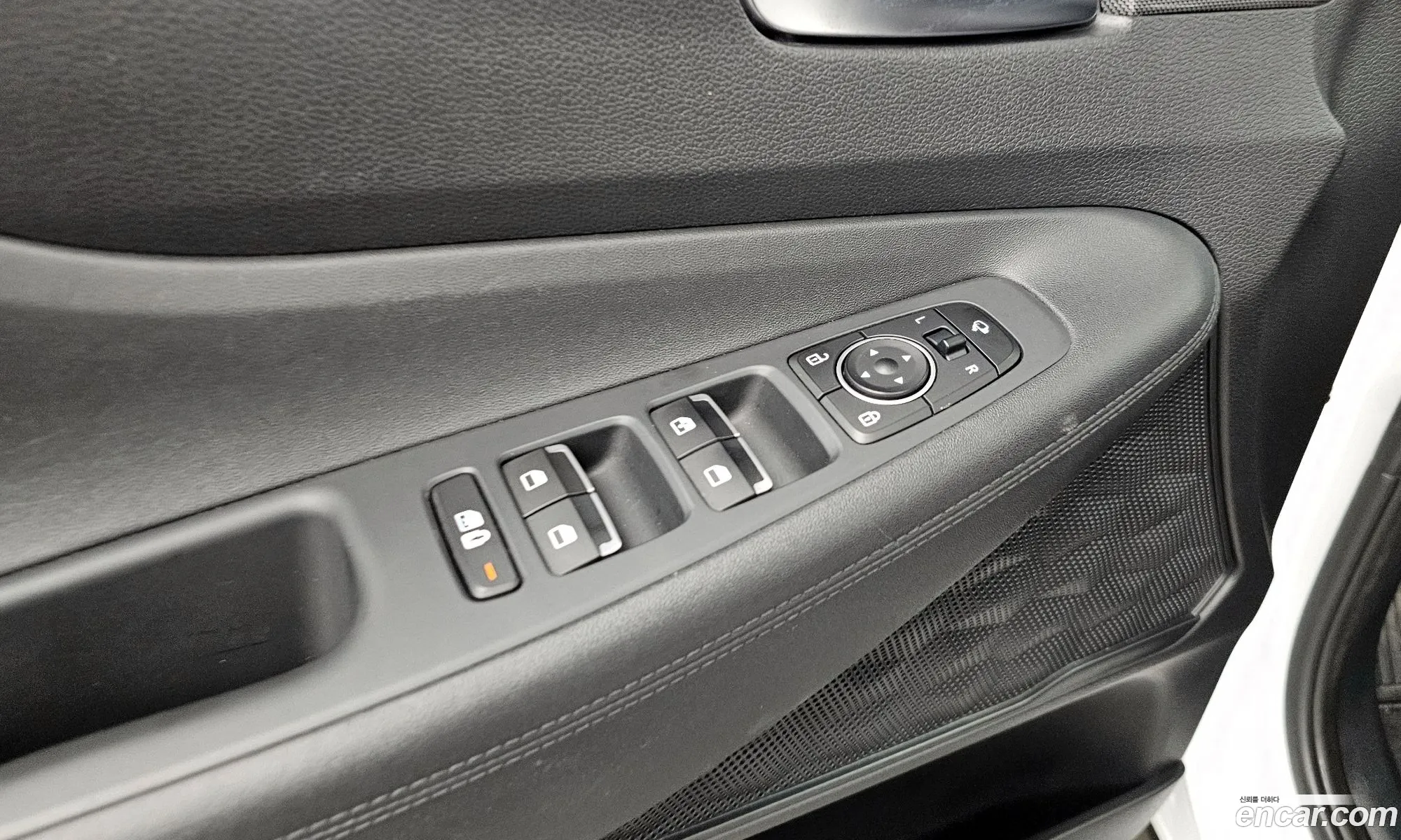 Hyundai Santa Fe 2023 — 32