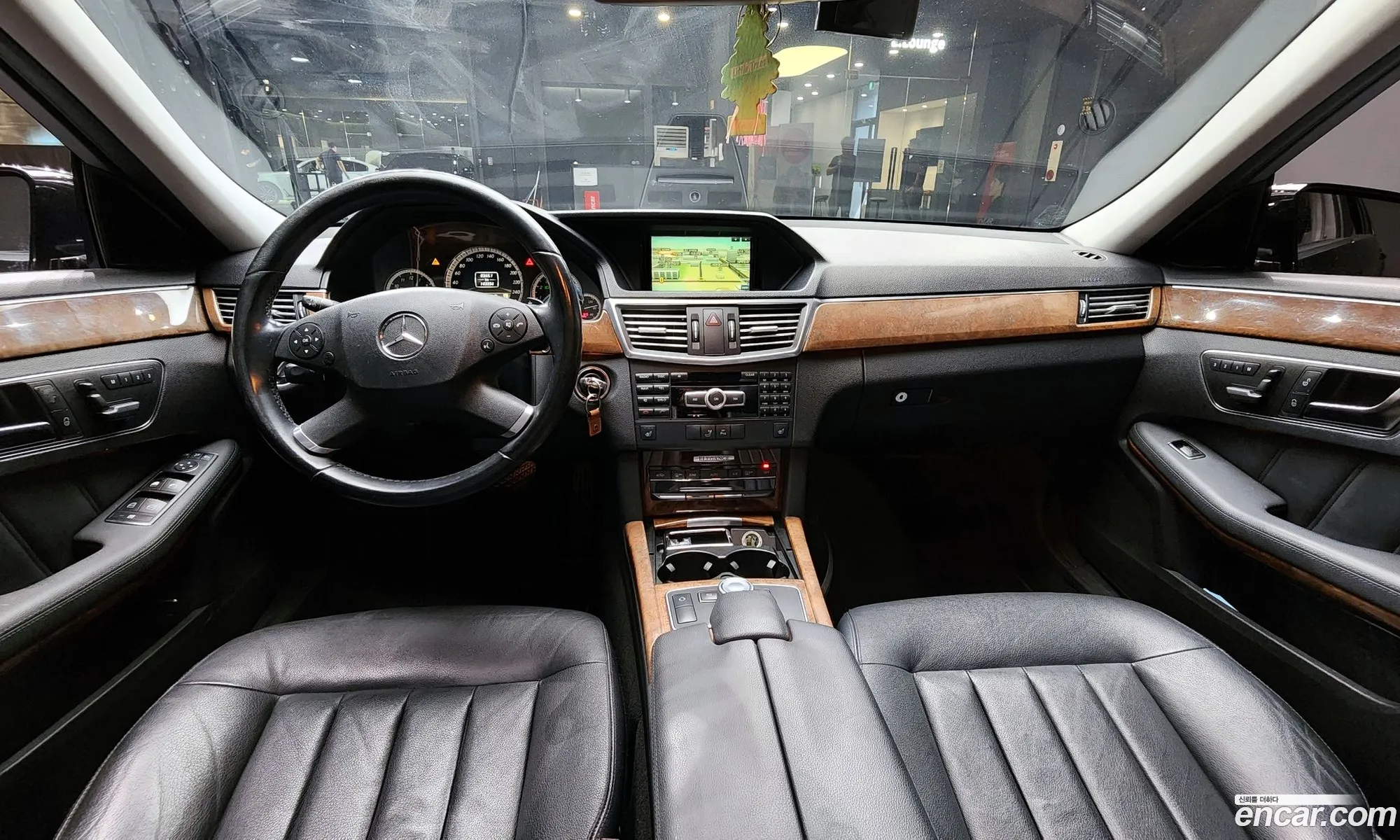 Mercedes-Benz E-Class W212 2012 WDDHF5DB5CA571997 — 9