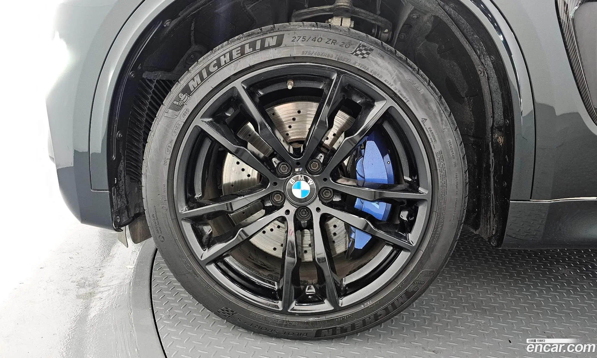 BMW X5 M 2015 WBSKT6101F0C88567 — 4