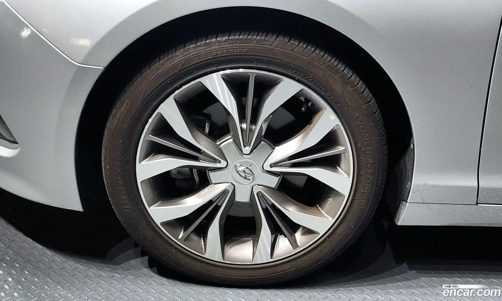 Hyundai LF Sonata 2015 — 9