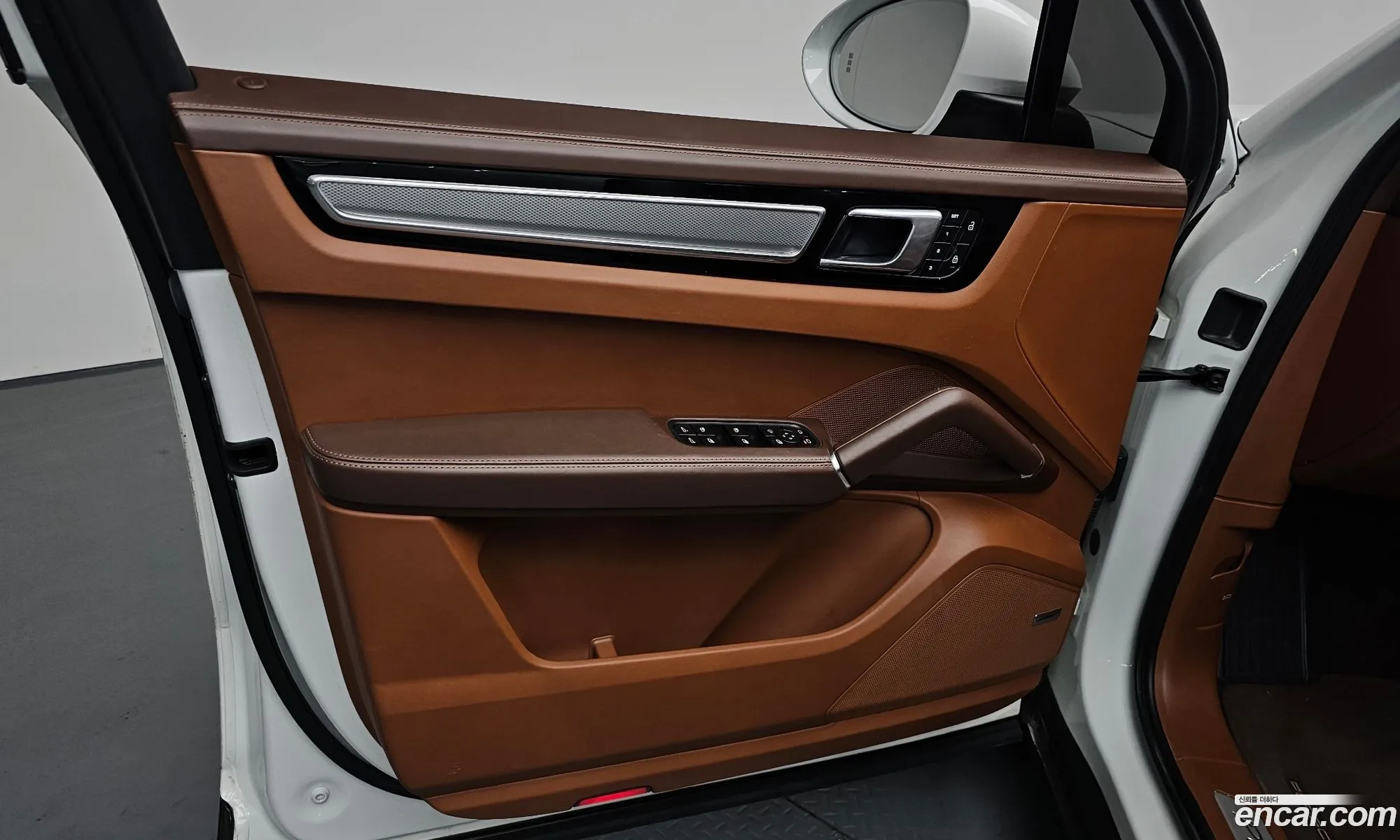 Porsche Cayenne 2023 WP1AA29Y9PDA01946 — 28