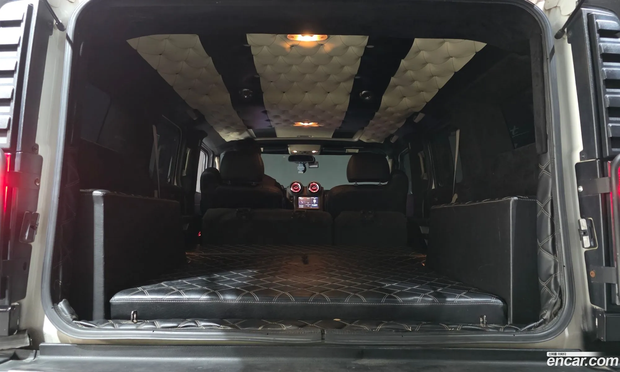 Hummer H2 2003 5GRGN23U53H144691 — 15