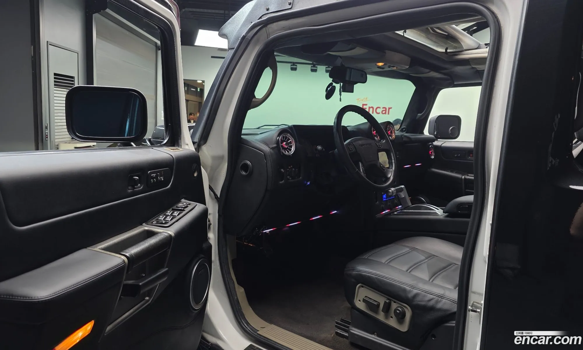 Hummer H2 2003 5GRGN23U53H144691 — 9