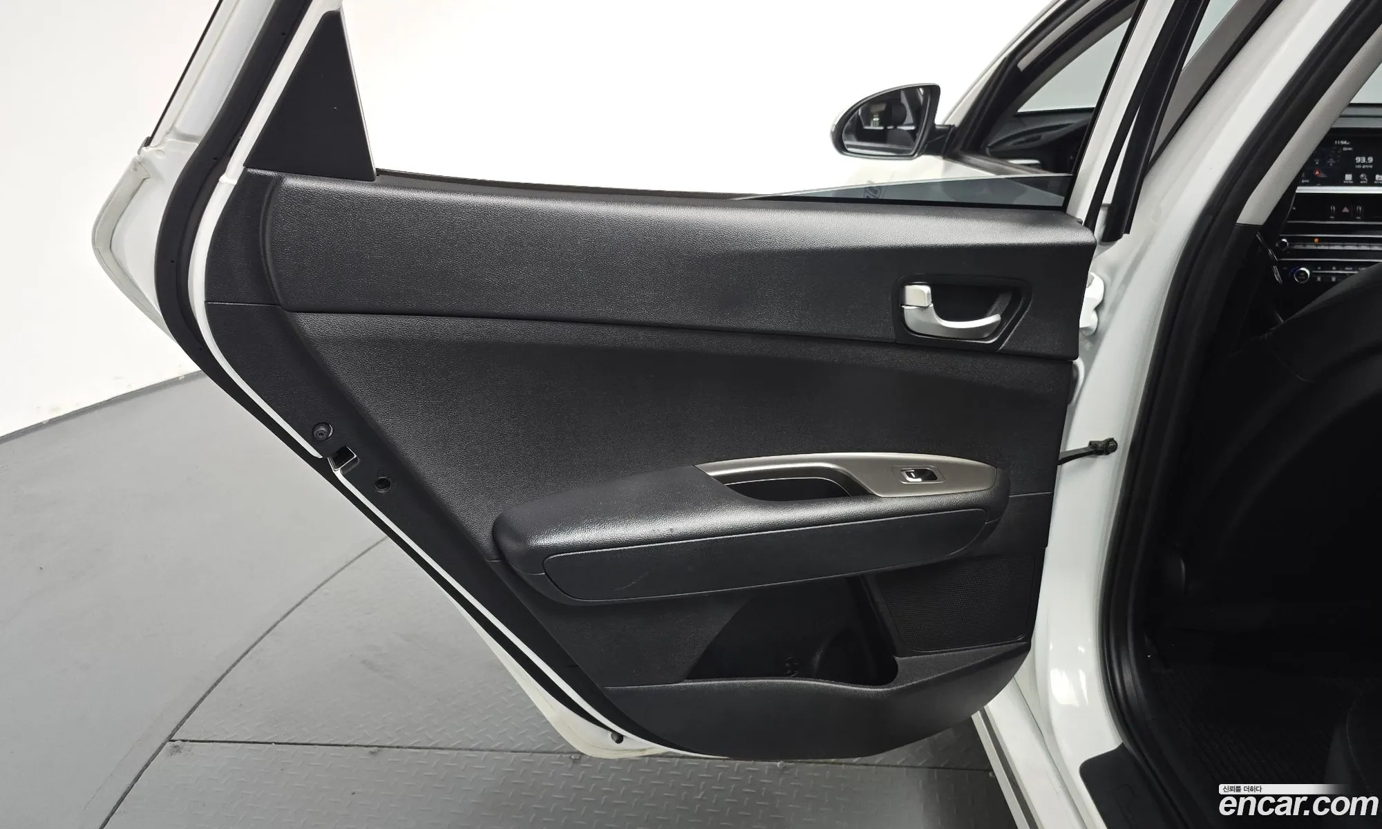 Kia K5 2019 — 24