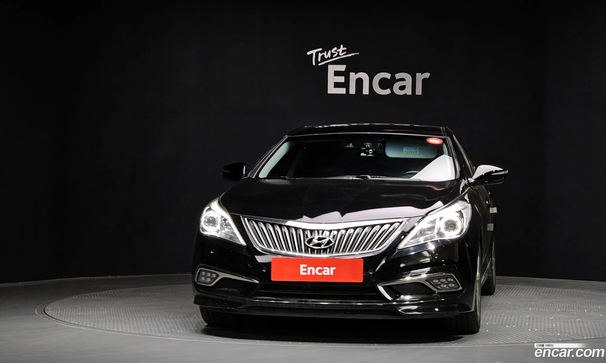 Hyundai Grandeur HG 2015 — 15