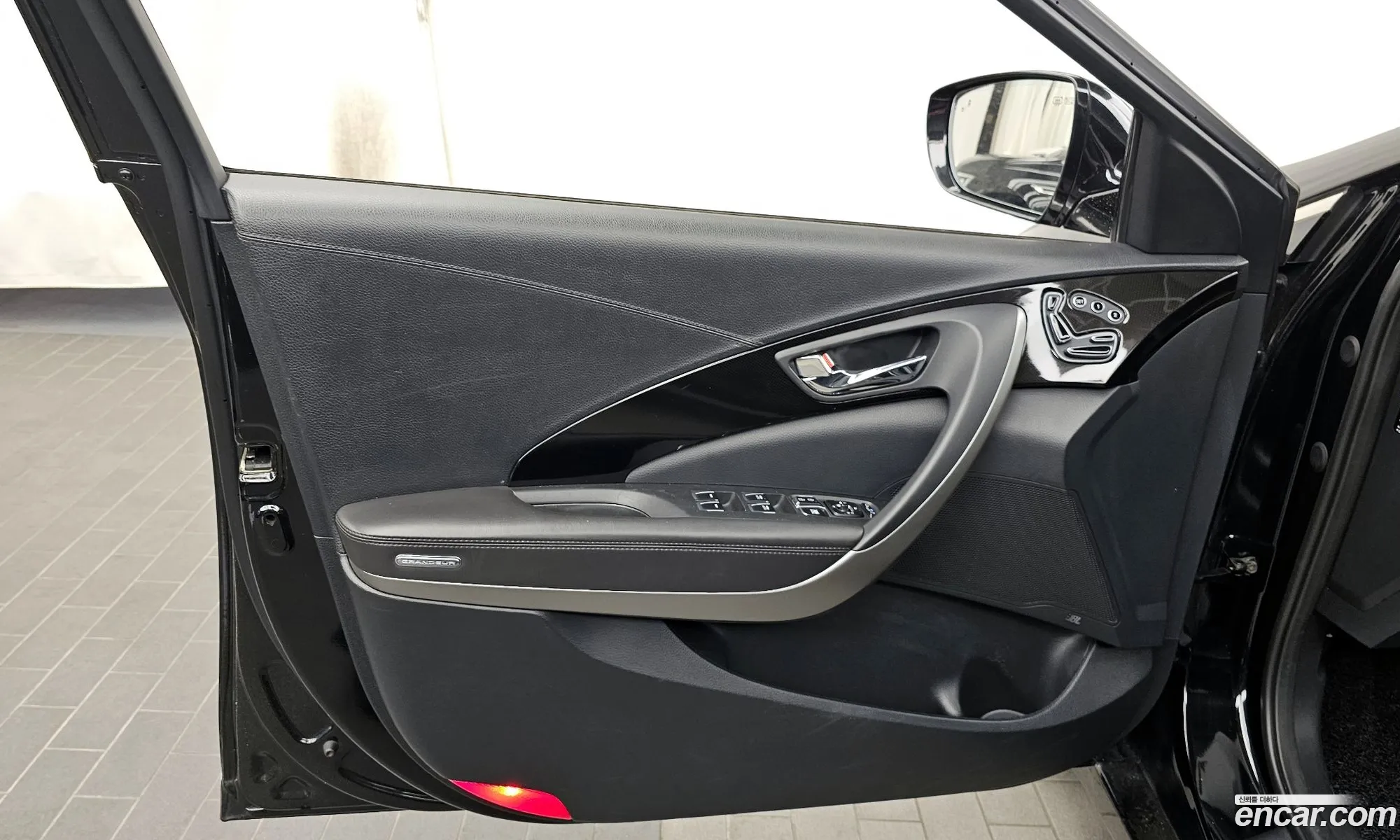 Hyundai Grandeur HG 2015 — 22