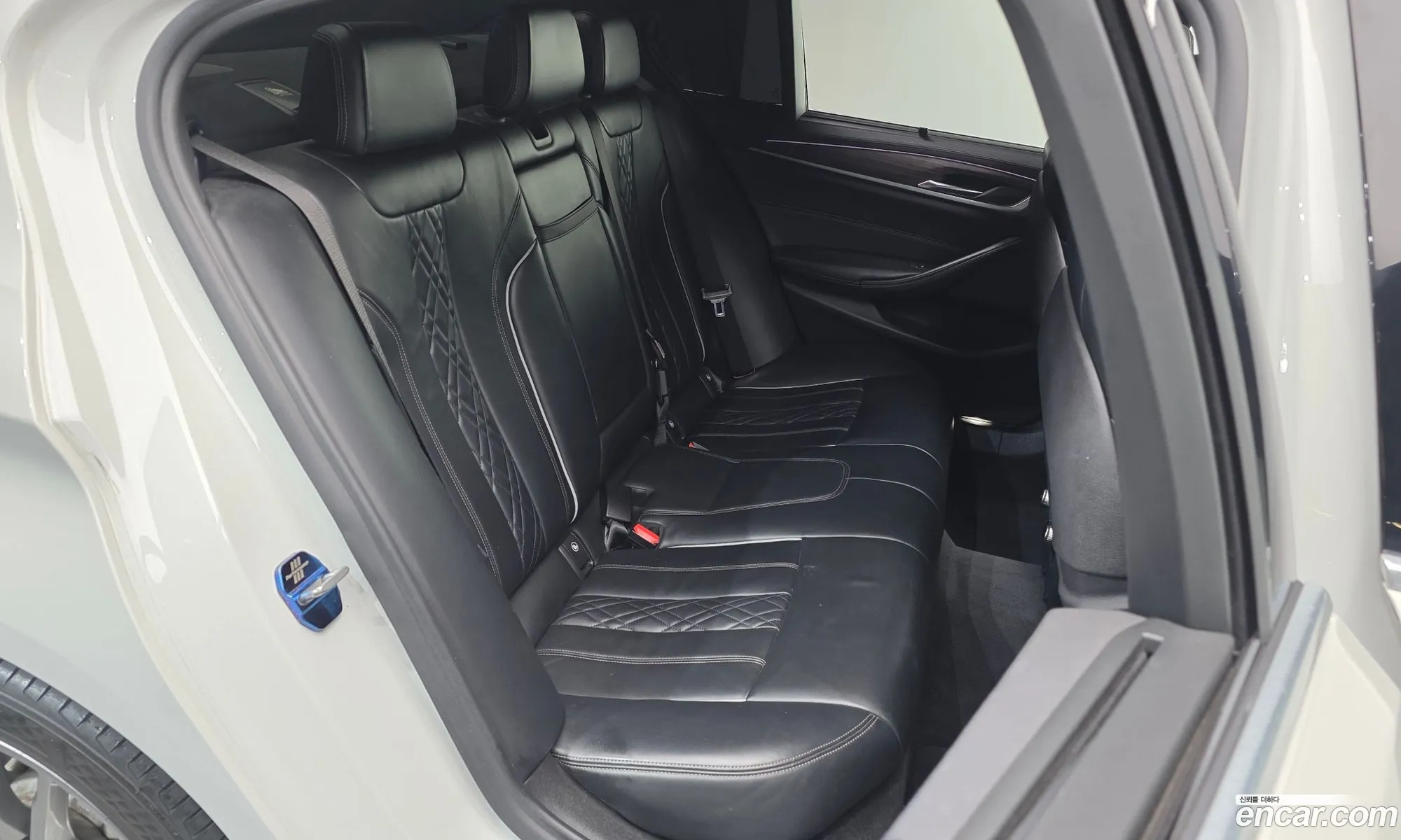 BMW 5 Series 2018 — 10